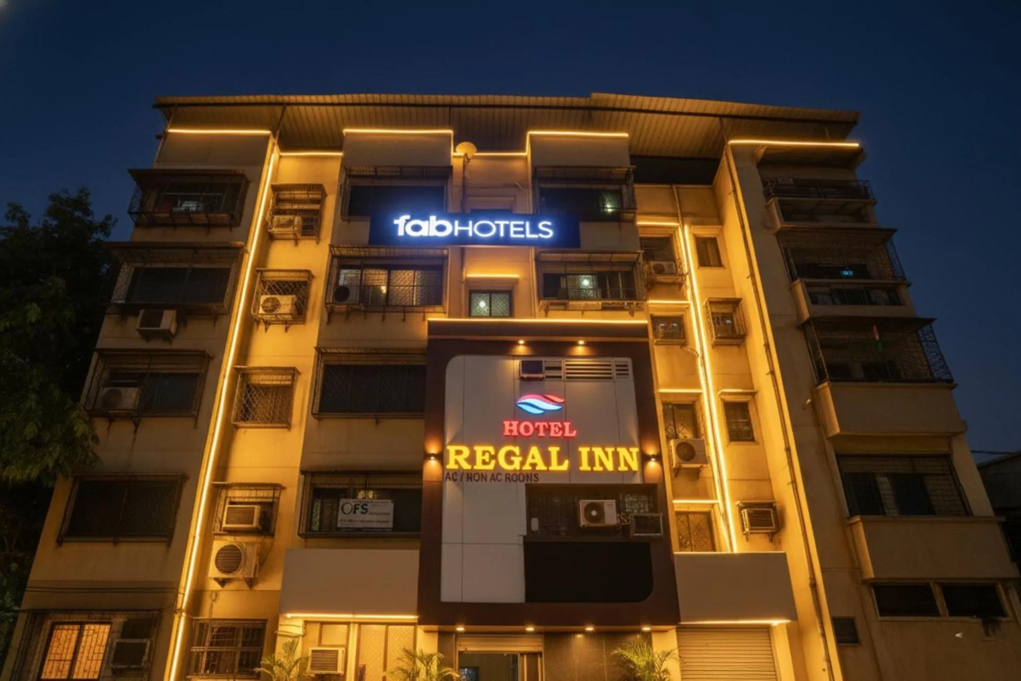 Facade/entrance in FabHotel Regal Inn - In Sahar Road