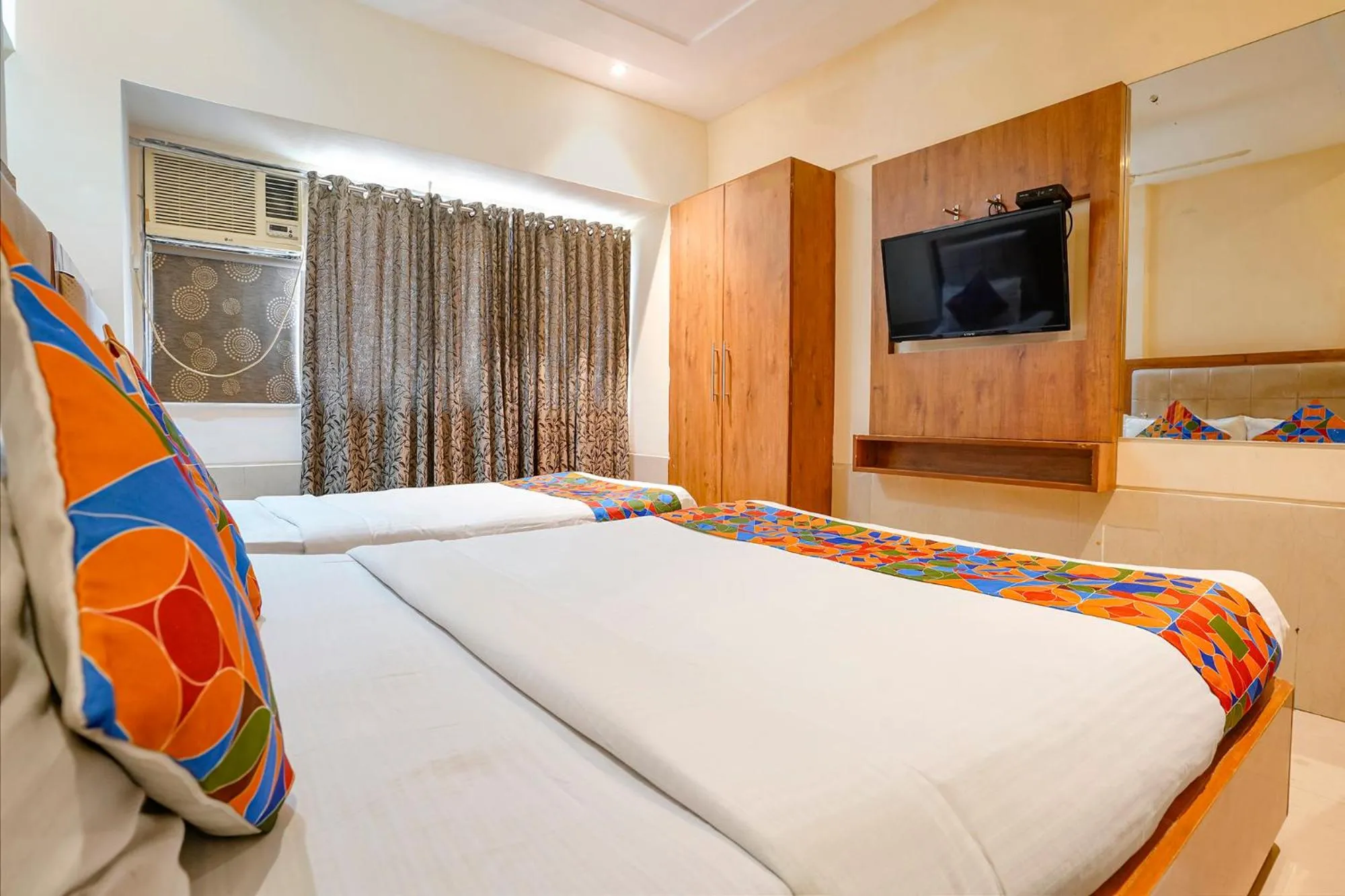 Bed in FabHotel Regal Inn - In Sahar Road