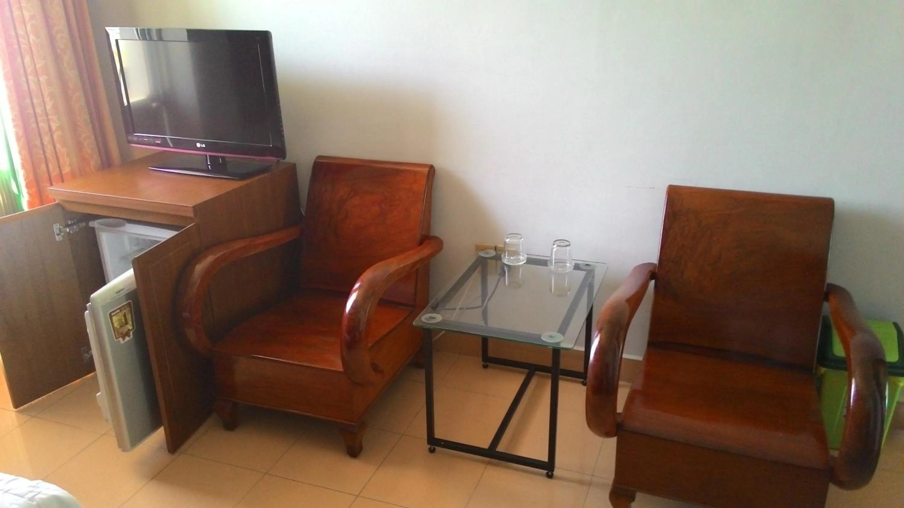 Decorative detail in Hien Luong Hotel