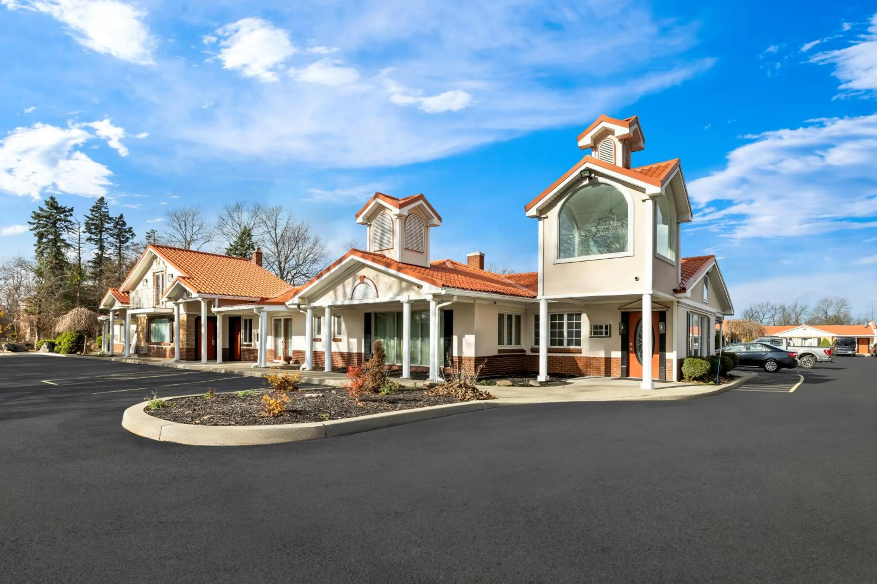 Property building in Village Haven Inn & Extended Stay