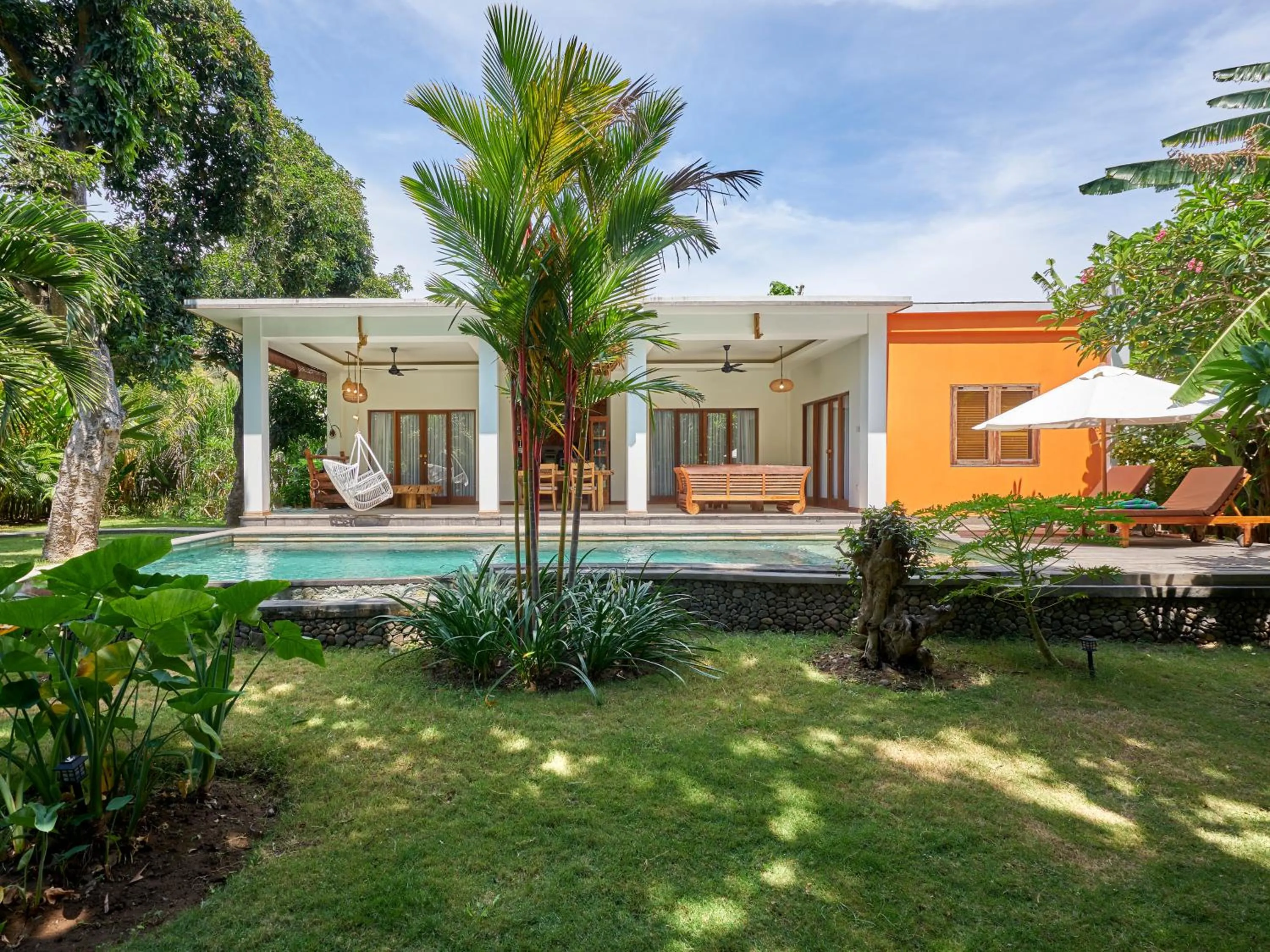 Property building in Villa Adi