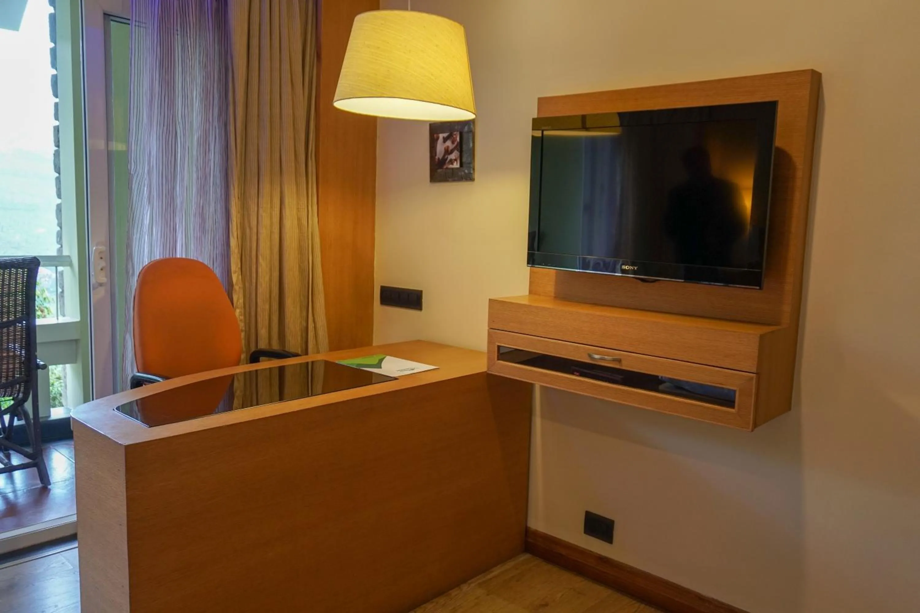 Communal lounge/ TV room in Devonshire Greens - The Leisure Hotel and Spa