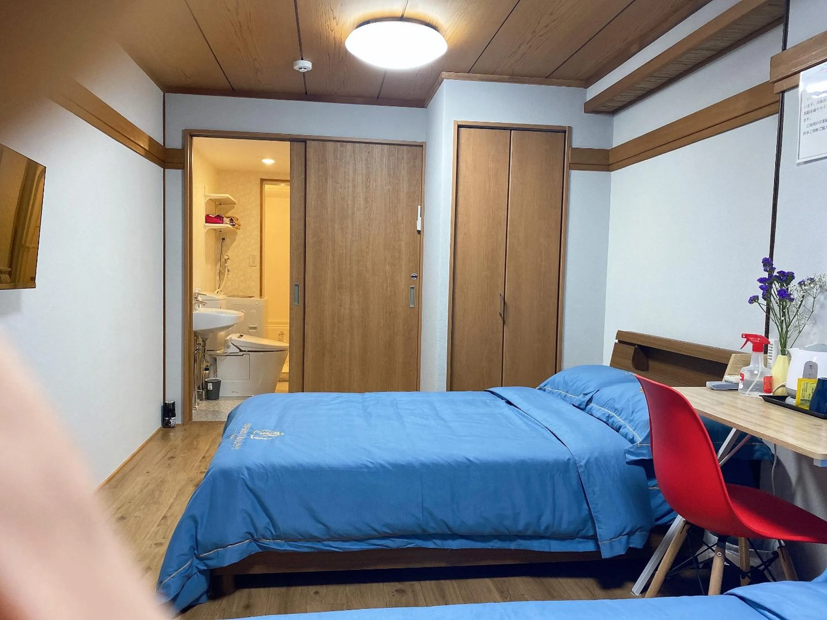 Bed in 瓦町駅.home201