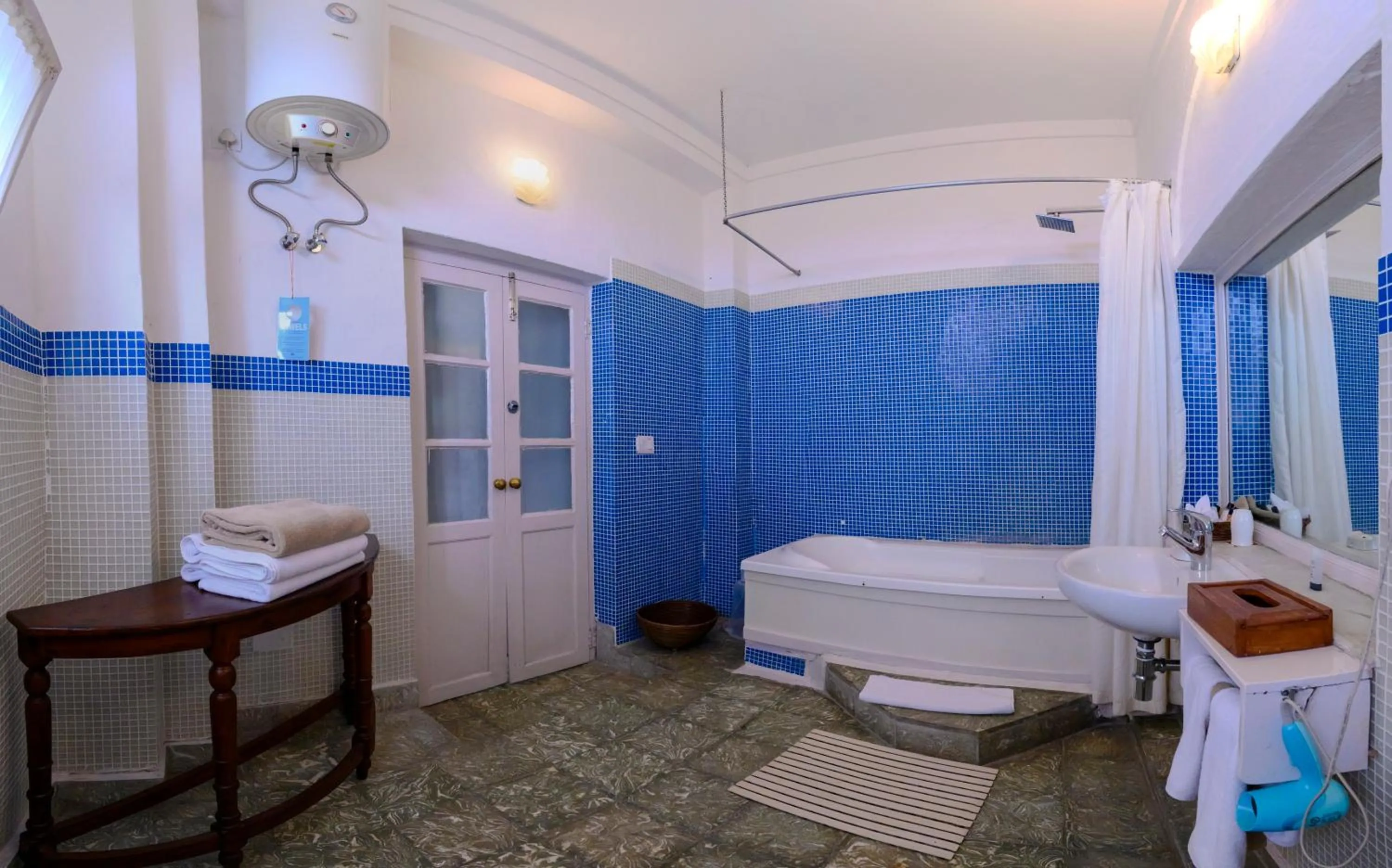 Bathroom in Neemrana's - Hill Fort - Kesroli