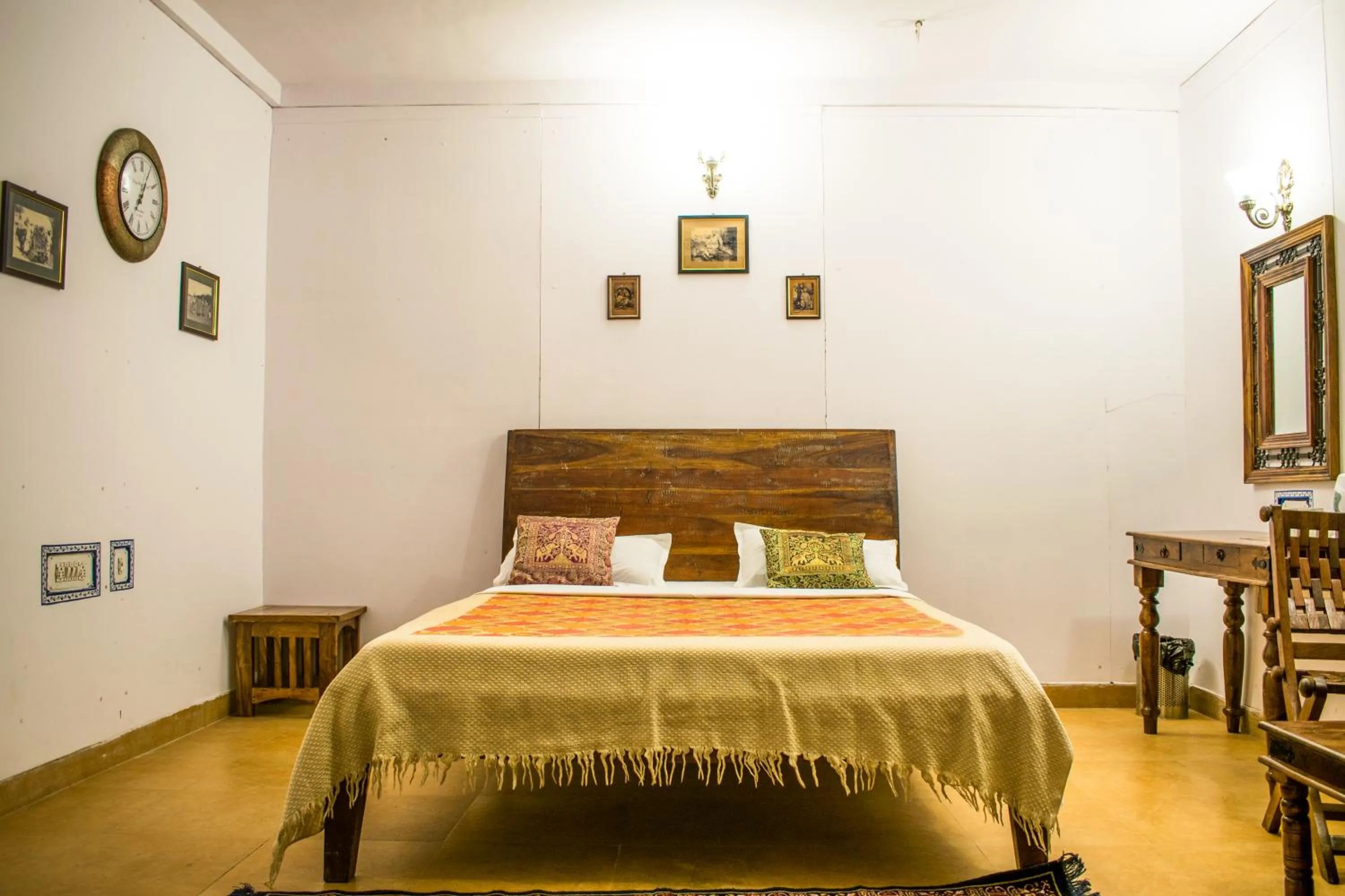 Photo of the whole room, Bed in Kings Retreat Jodhpur