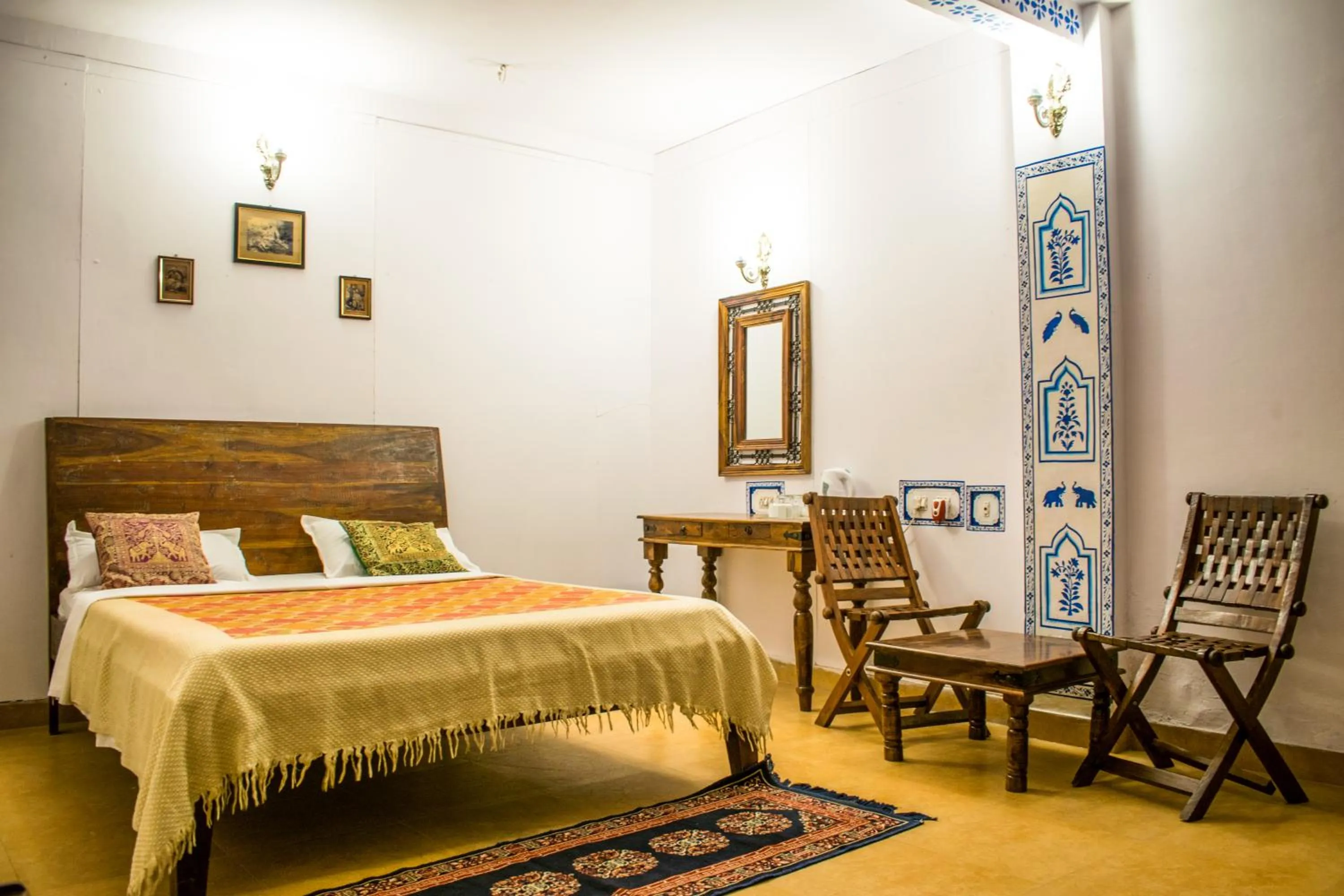 Photo of the whole room, Bed in Kings Retreat Jodhpur