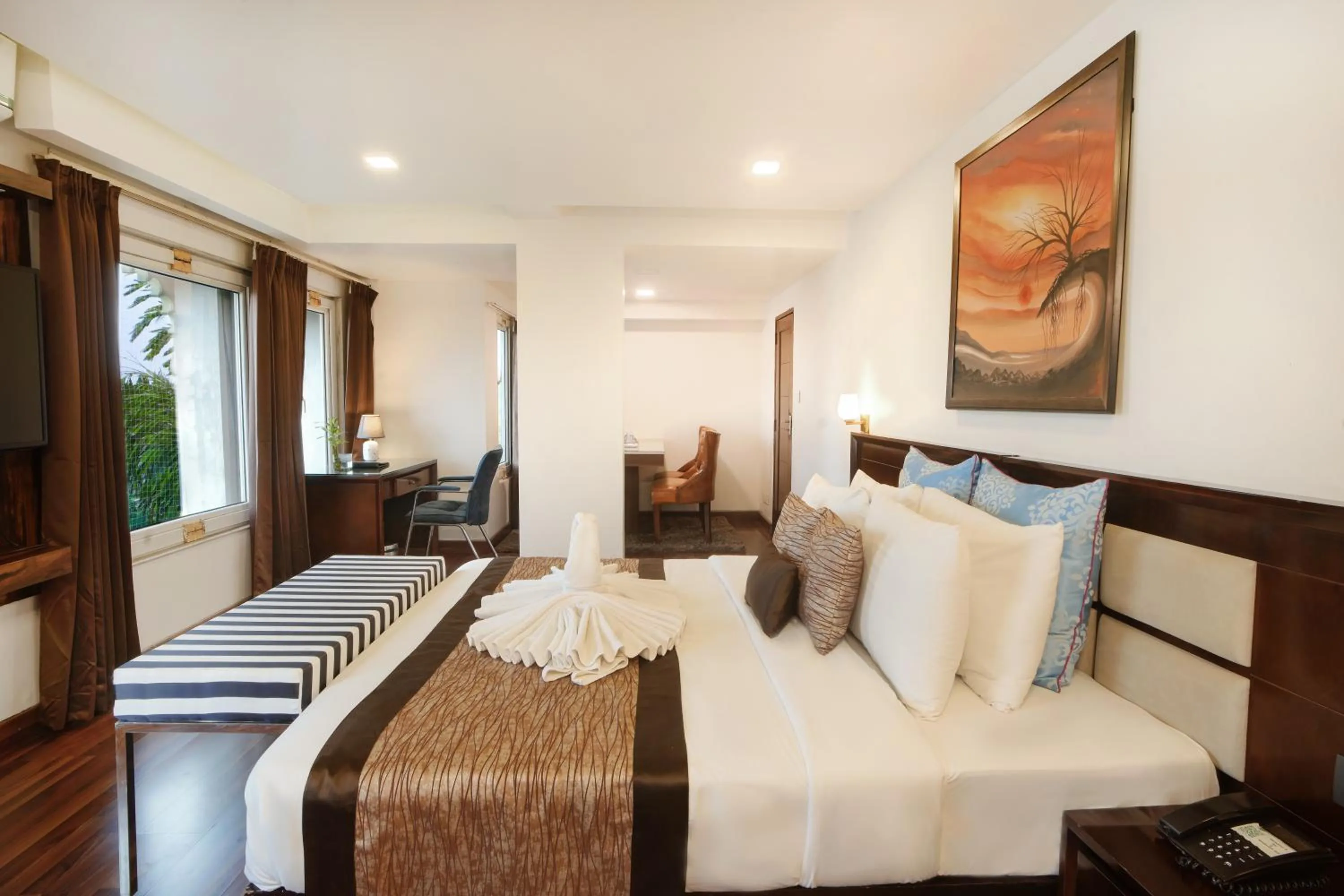 Bedroom, Bed in Hotel Horizon - Near Fateh Sagar Lake Udaipur