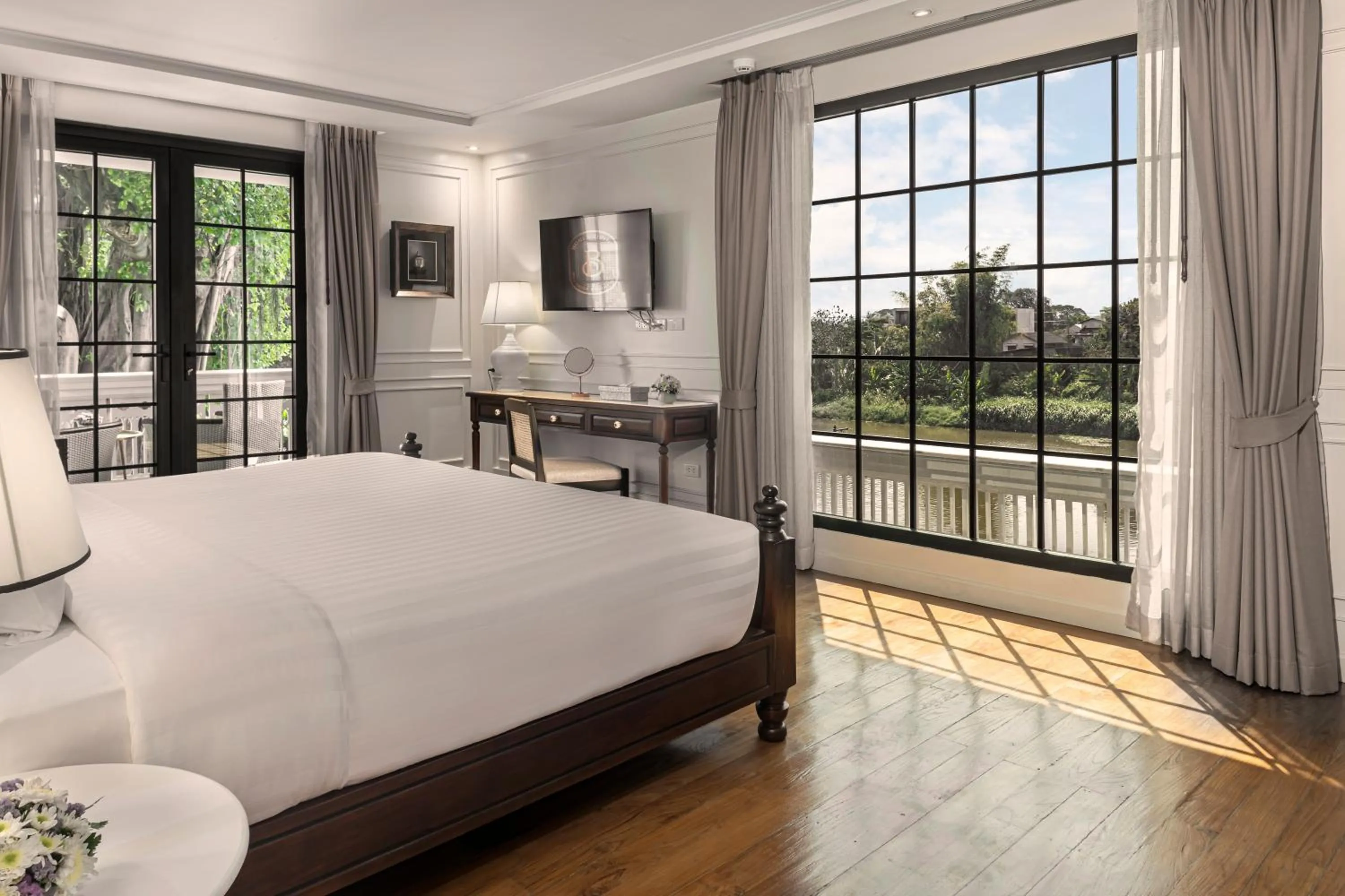 Bed in Buri Sriping Riverside Resort & Spa