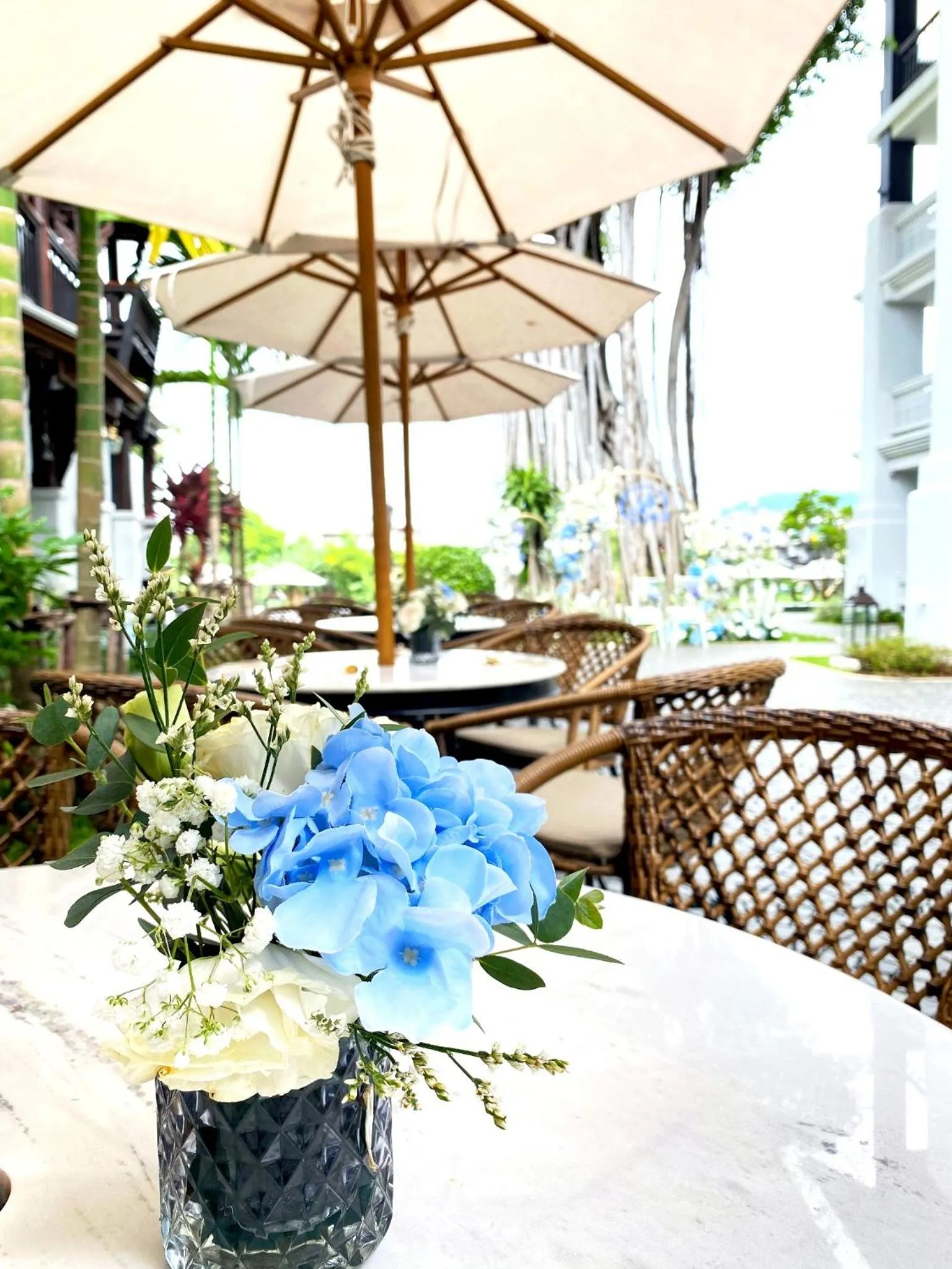 Restaurant/places to eat in Buri Sriping Riverside Resort & Spa