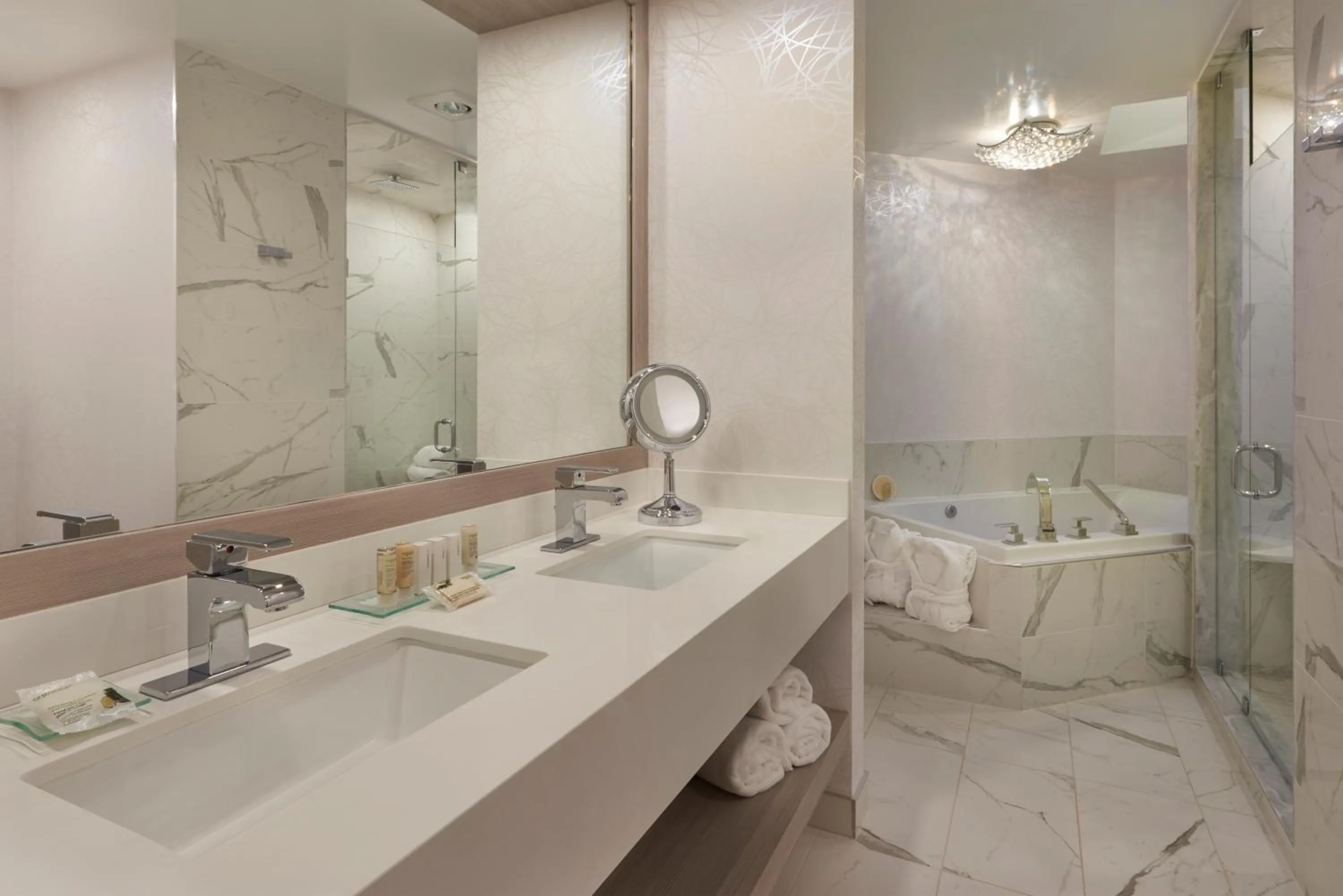 Bathroom in White Oaks Conference & Resort Spa