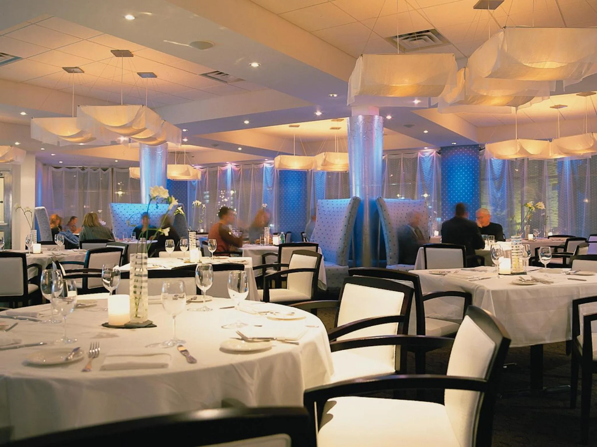Restaurant/places to eat in White Oaks Conference & Resort Spa