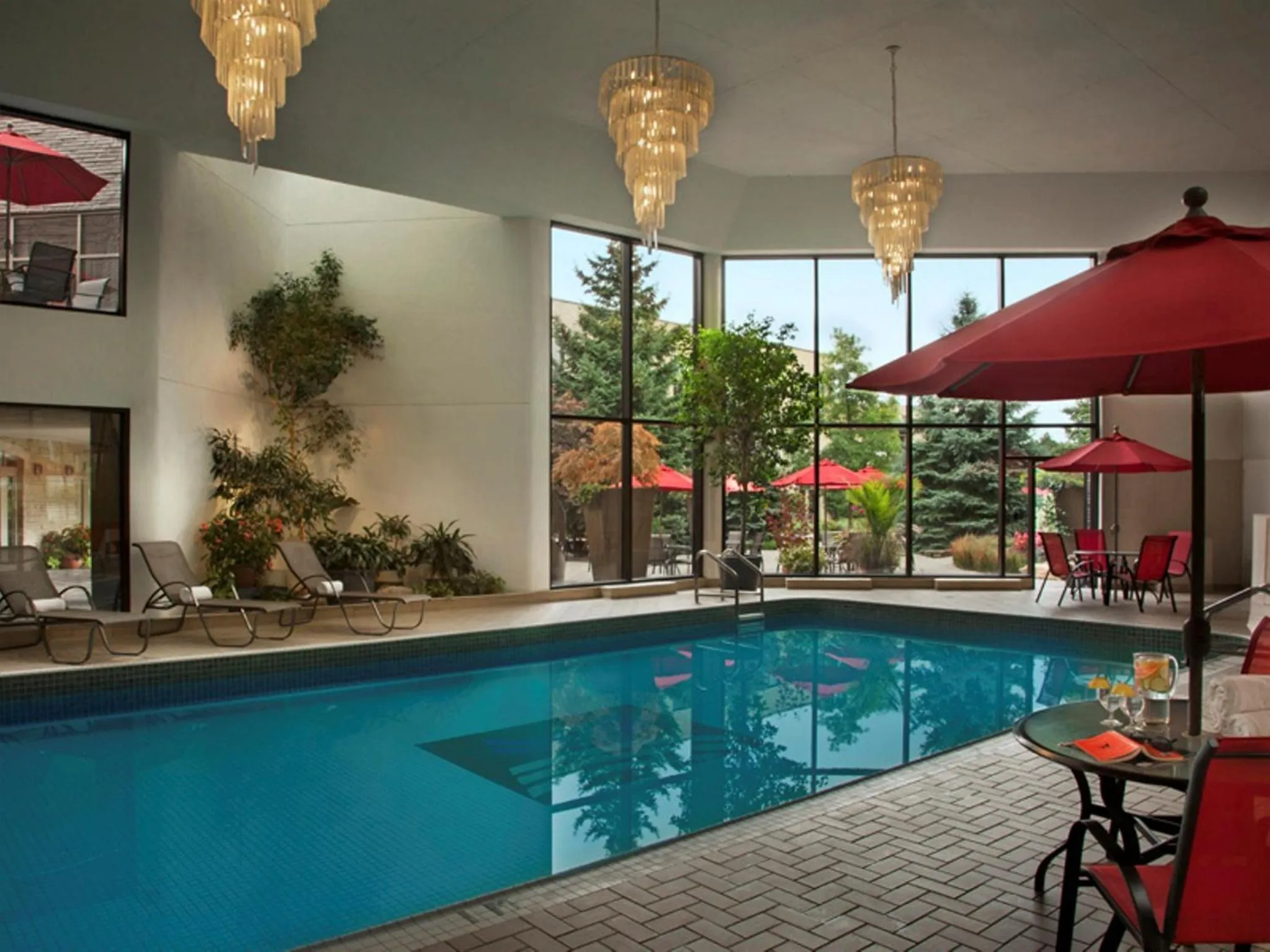 Swimming pool in White Oaks Conference & Resort Spa