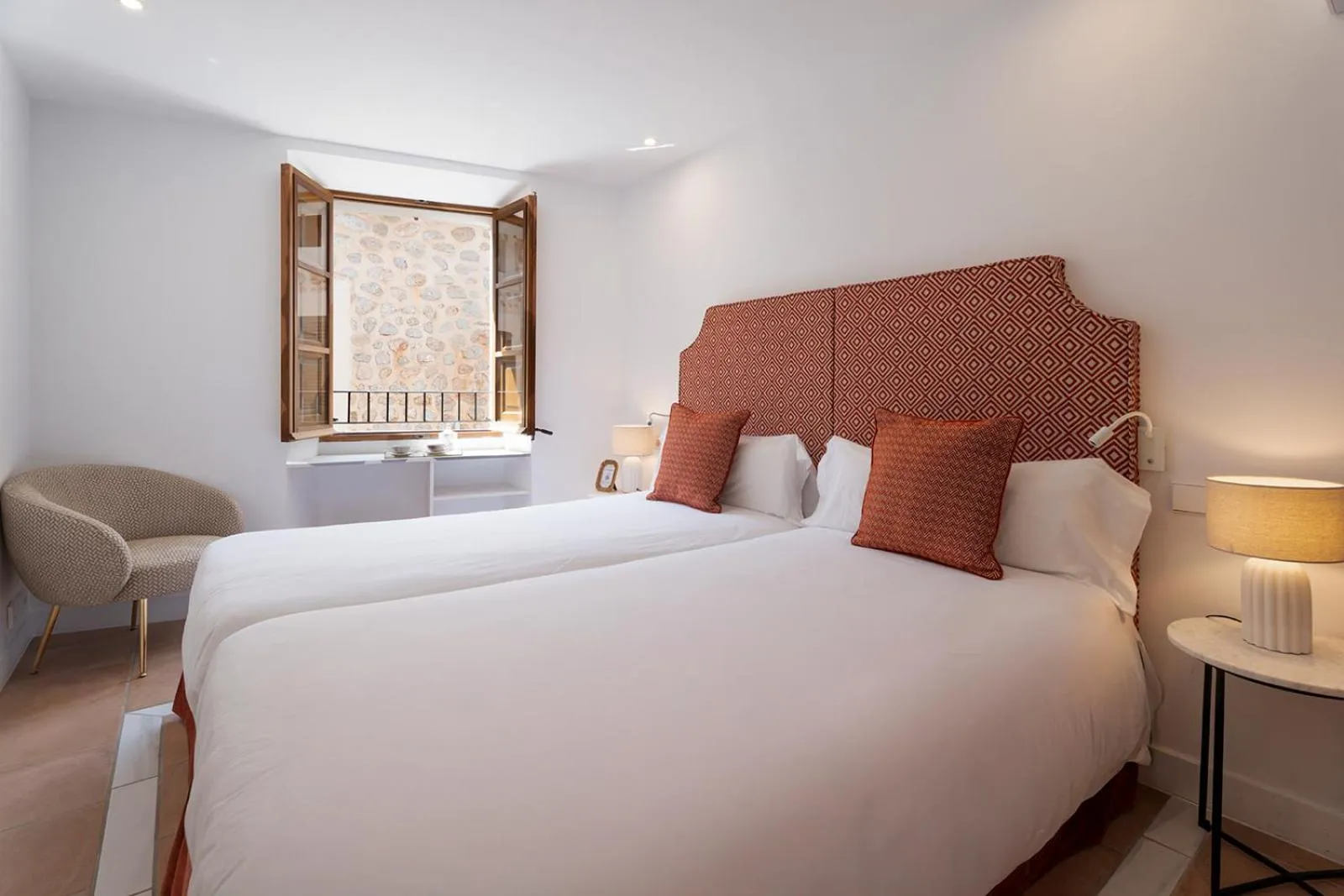 Bedroom, Bed in Petit Biniaraix