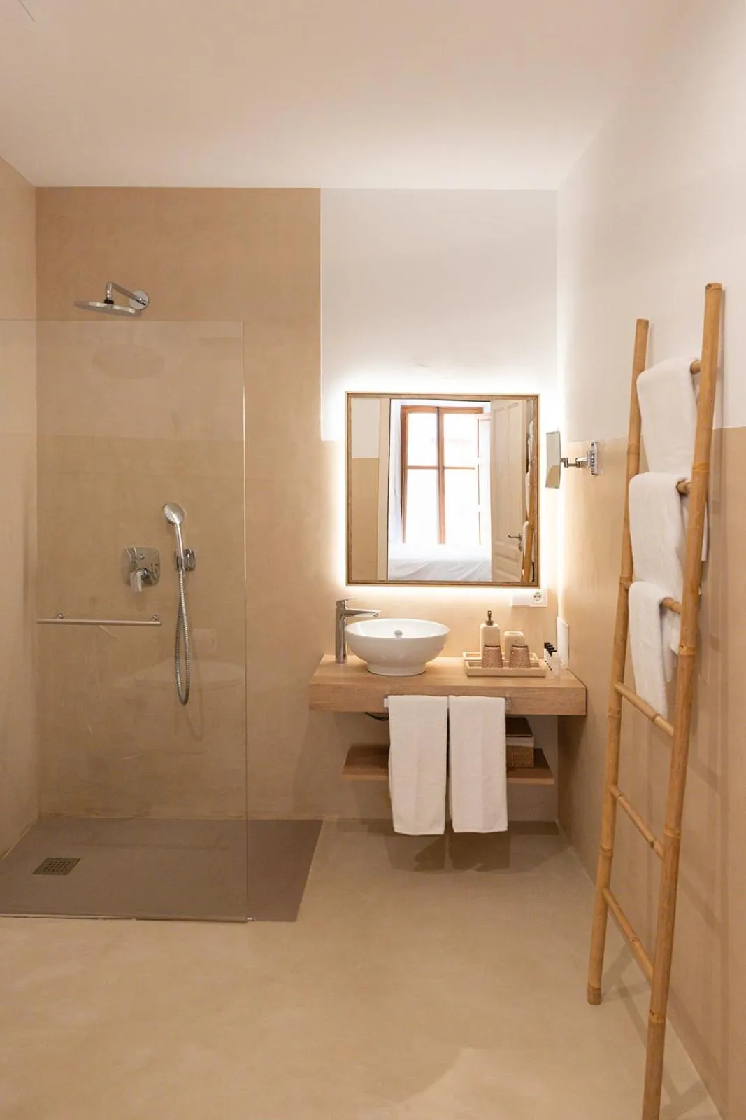 Bathroom in Petit Biniaraix