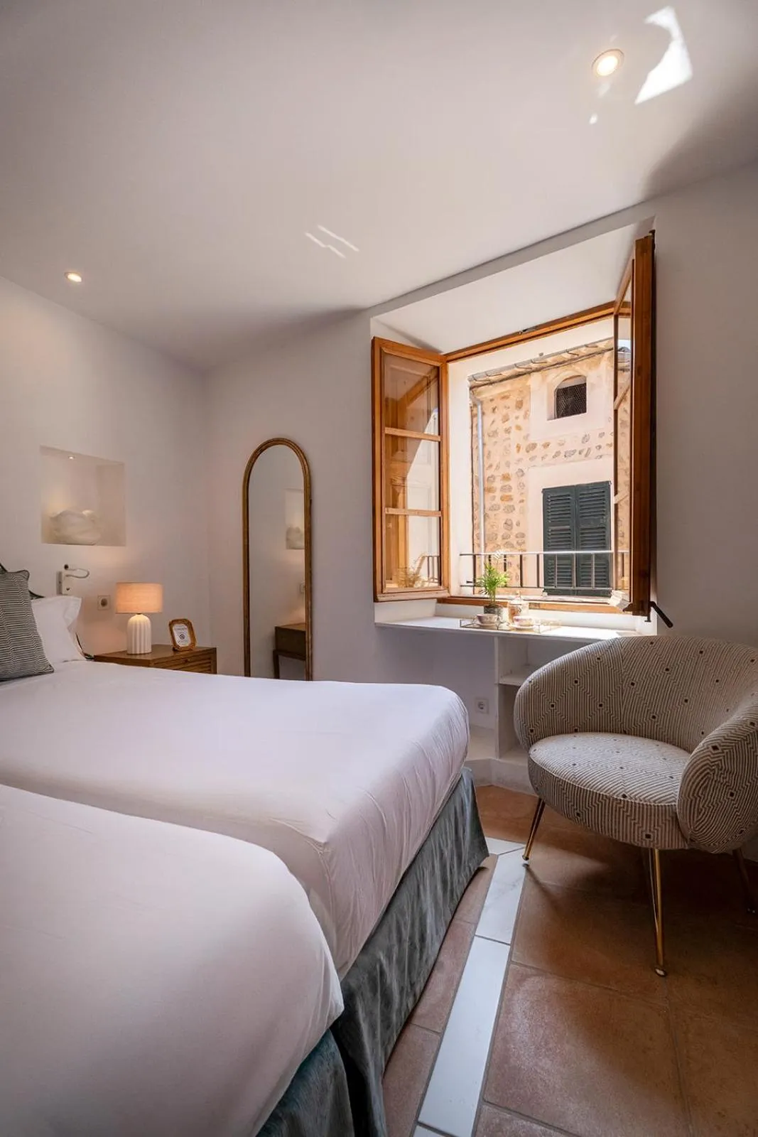 Bedroom, Bed in Petit Biniaraix