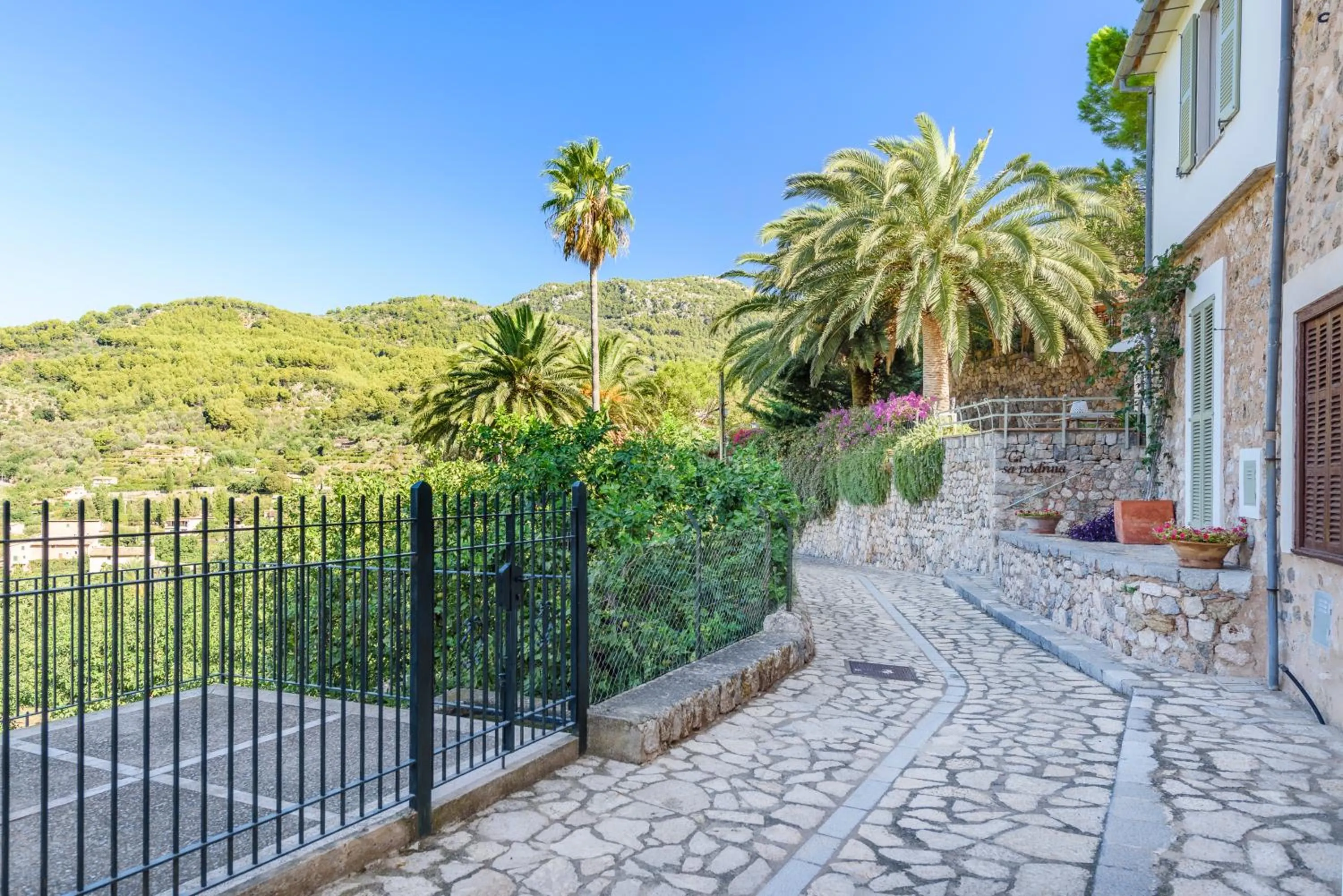 Neighbourhood in Petit Biniaraix