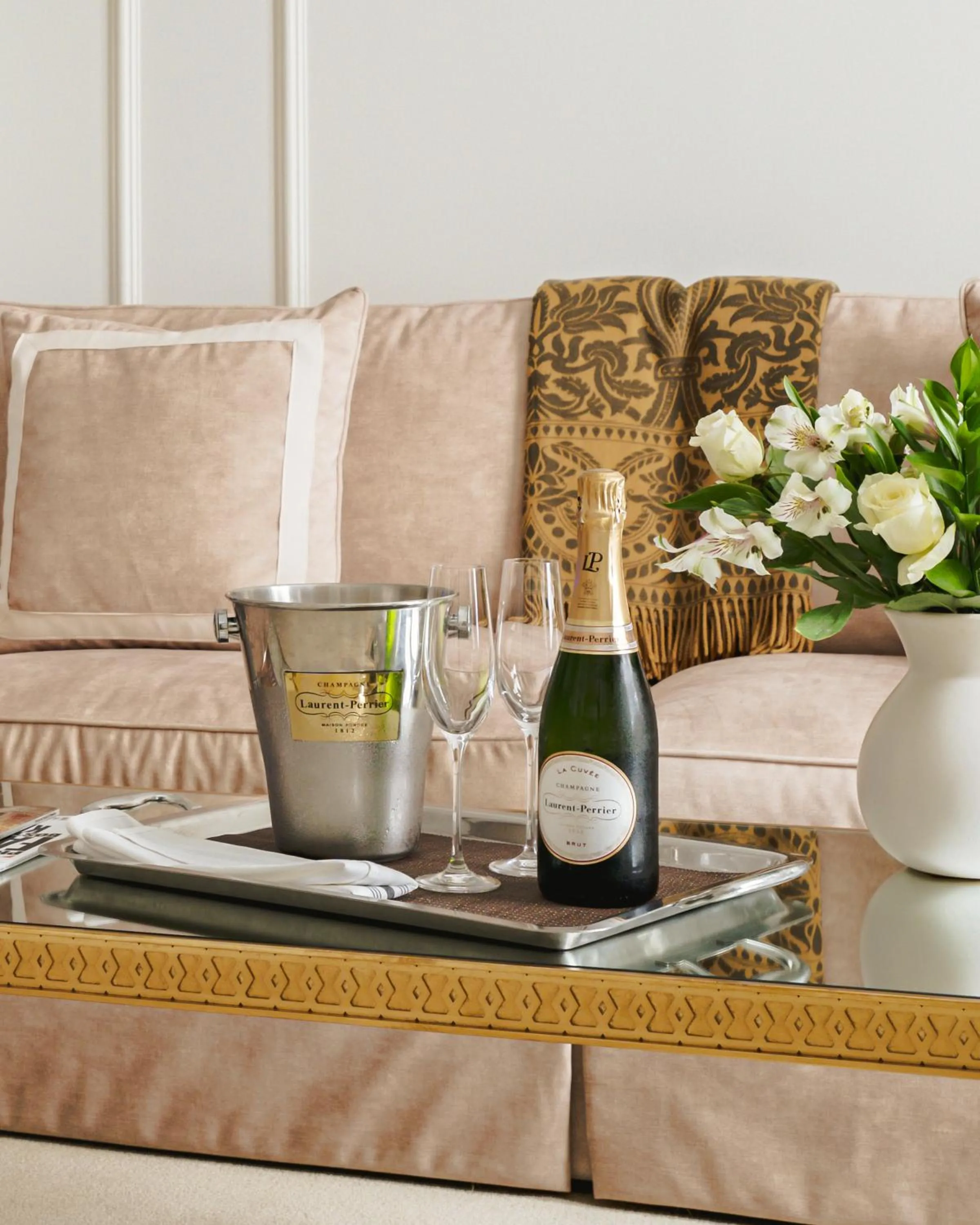 Seating area in The Eliot Hotel