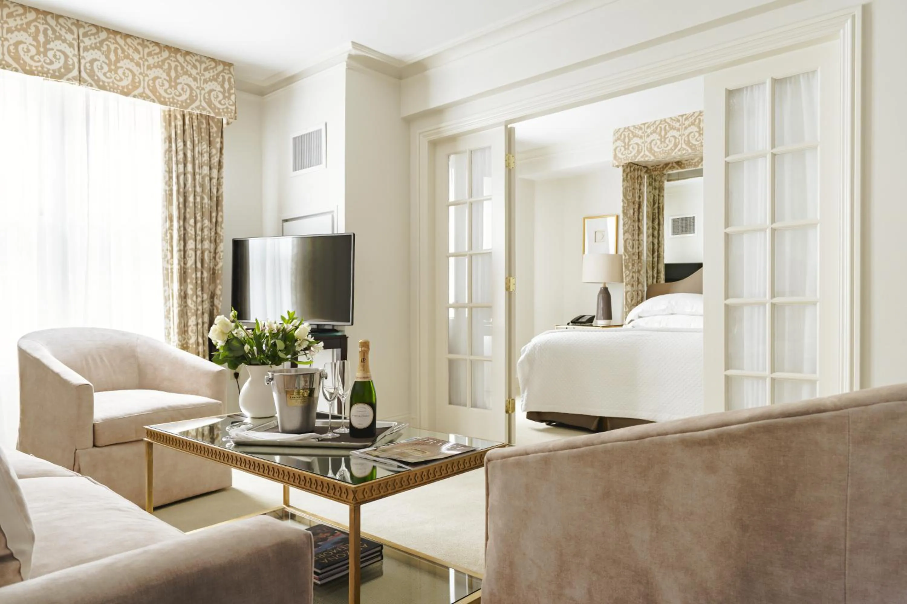 Living room in The Eliot Hotel