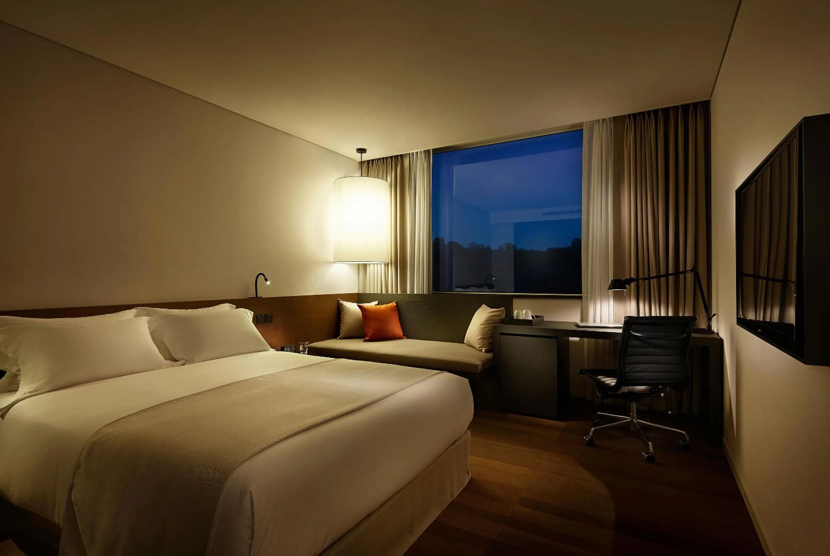 Bedroom, Bed in Shilla Stay Dongtan - Samsung Digital City