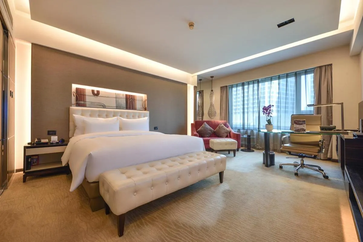 Bed in Furama Hotel Dalian