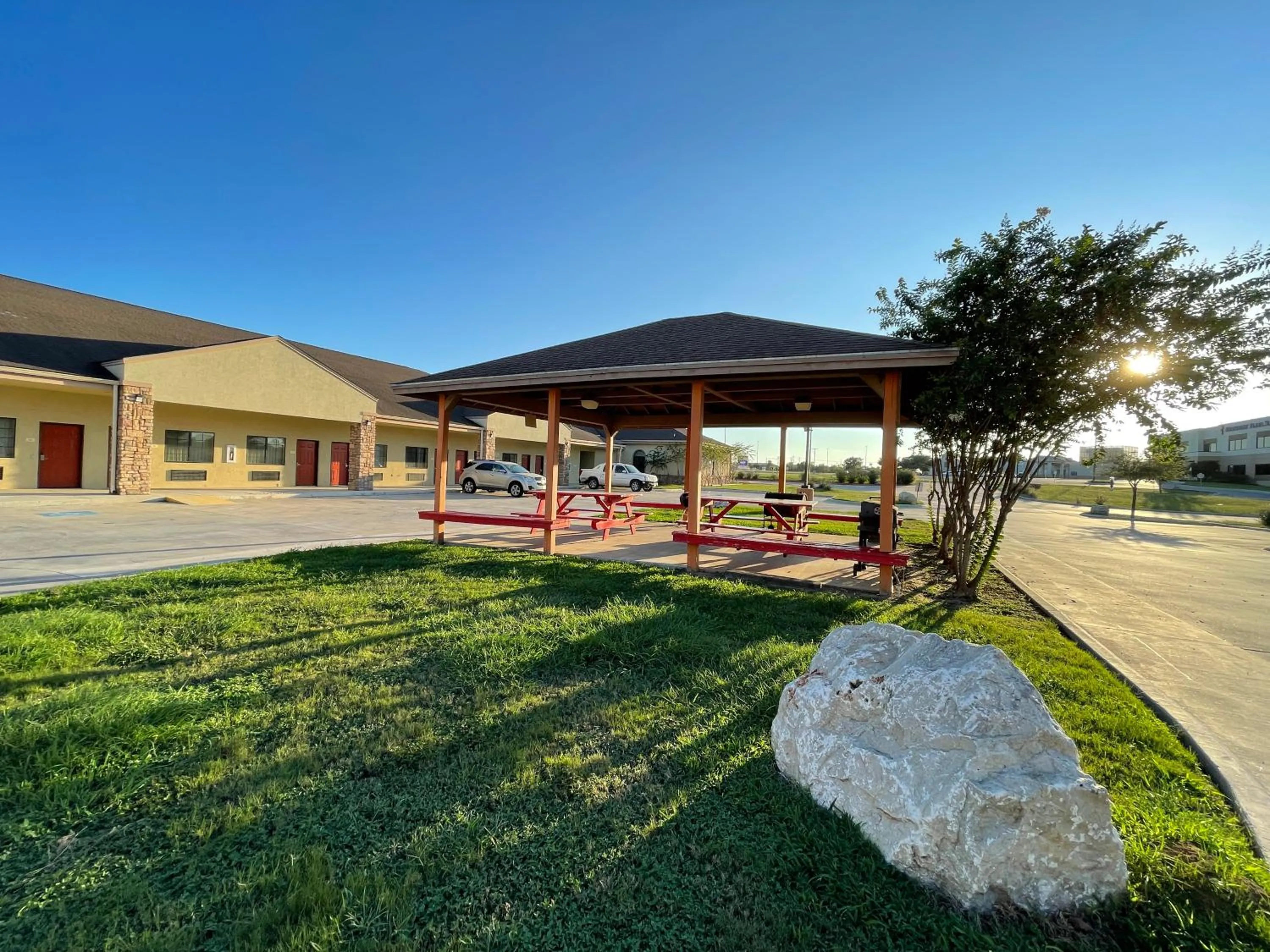 Sunbridge Inn & Suite Extended Stay