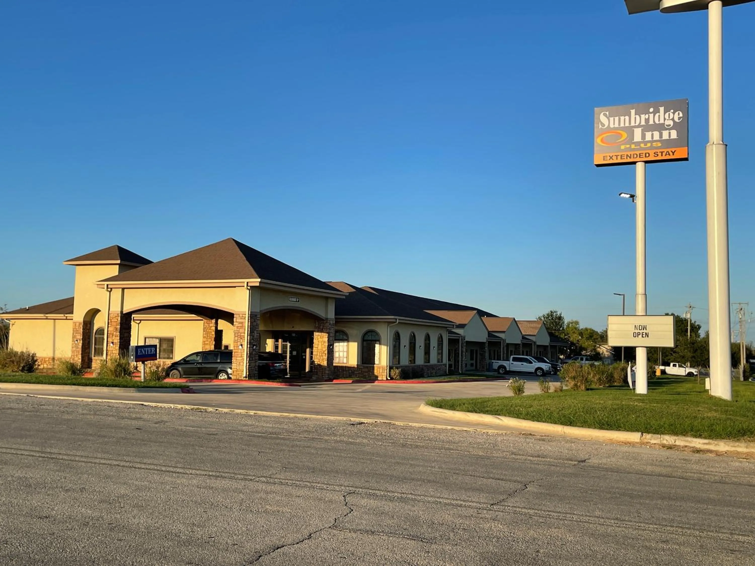 Sunbridge Inn & Suite Extended Stay