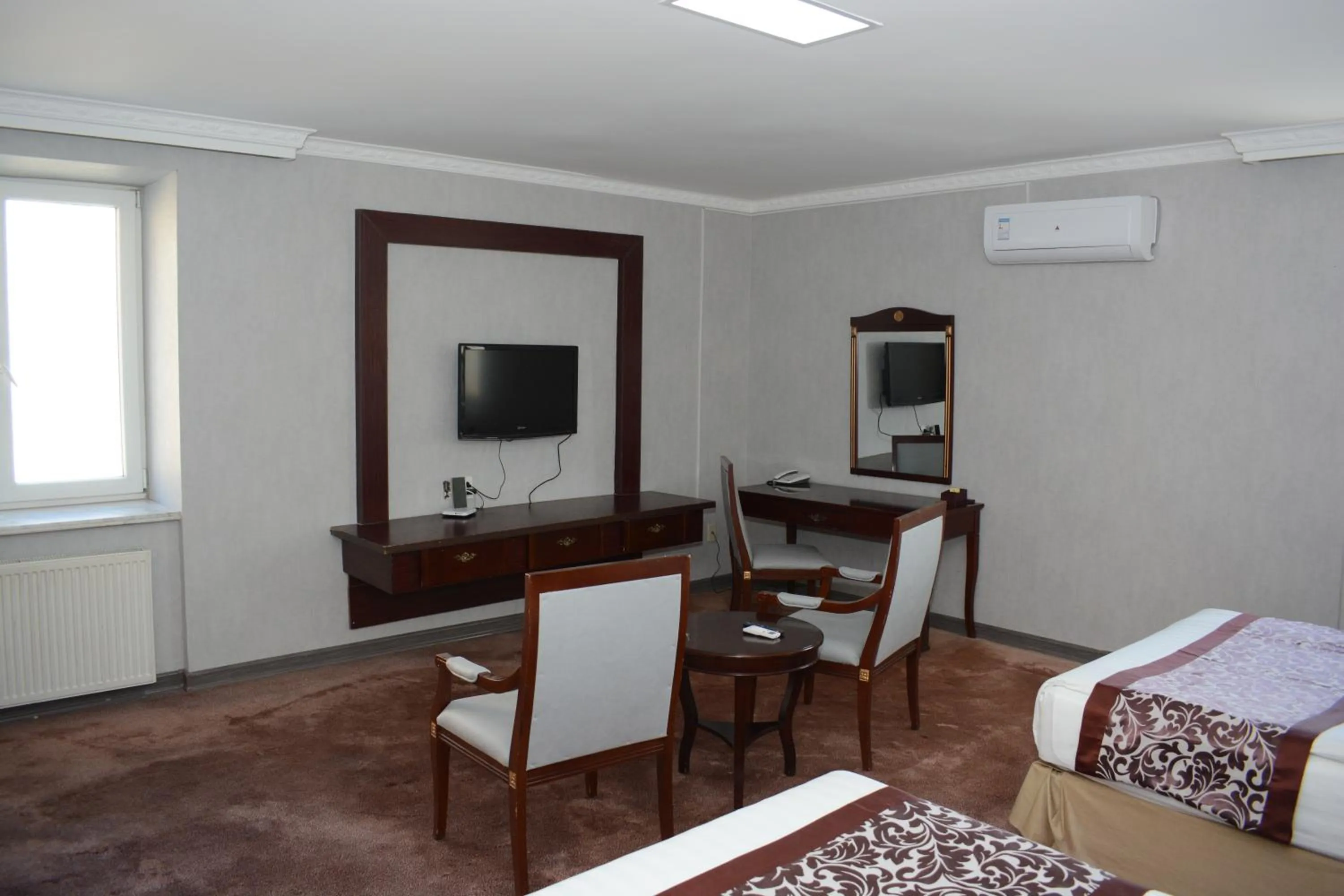 Bed in White House Hotel