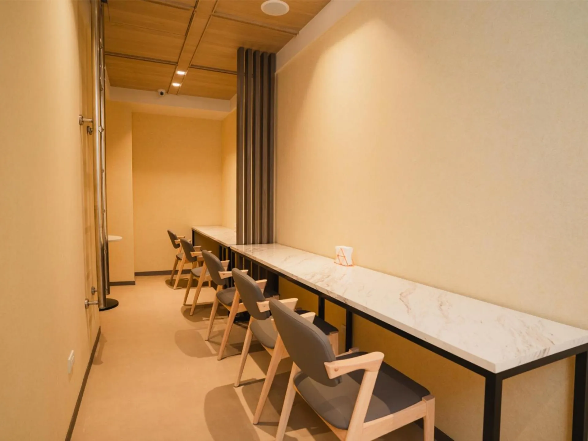 minibar in Royal Rose Hotel Zhongshan