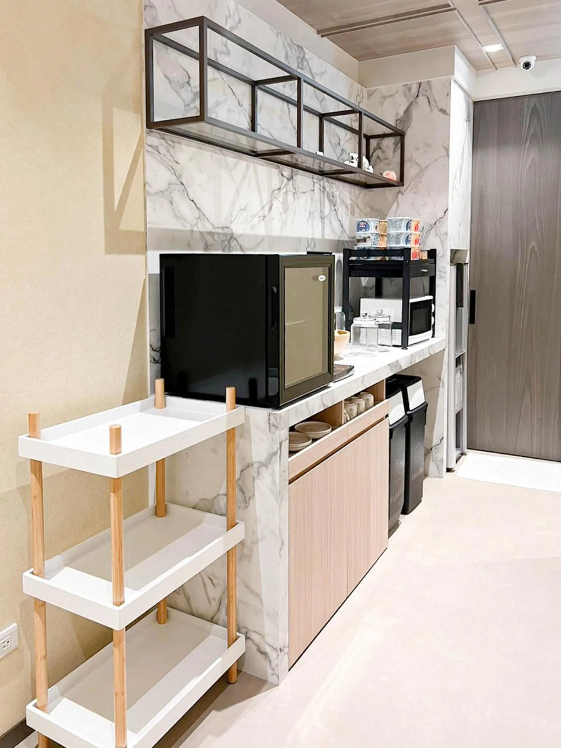 minibar in Royal Rose Hotel Zhongshan