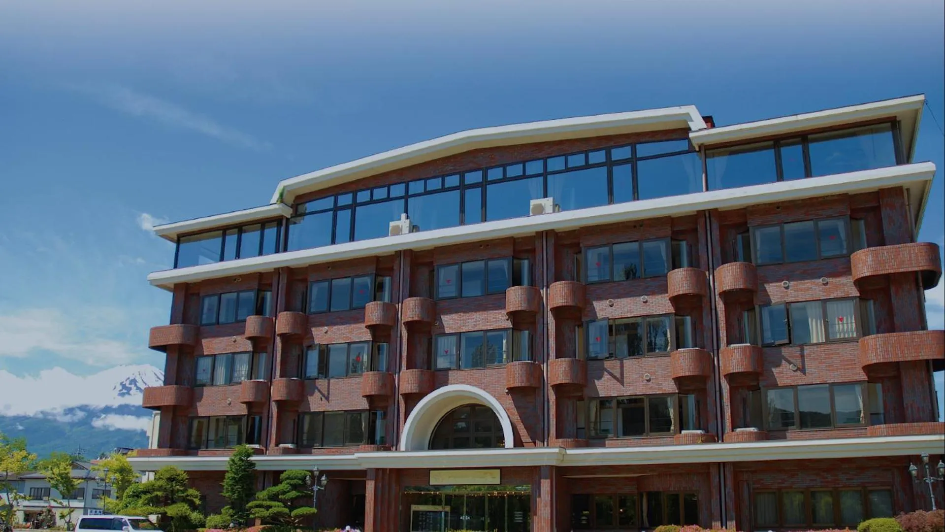 Property building in Shiki-no-Yado Fujisan