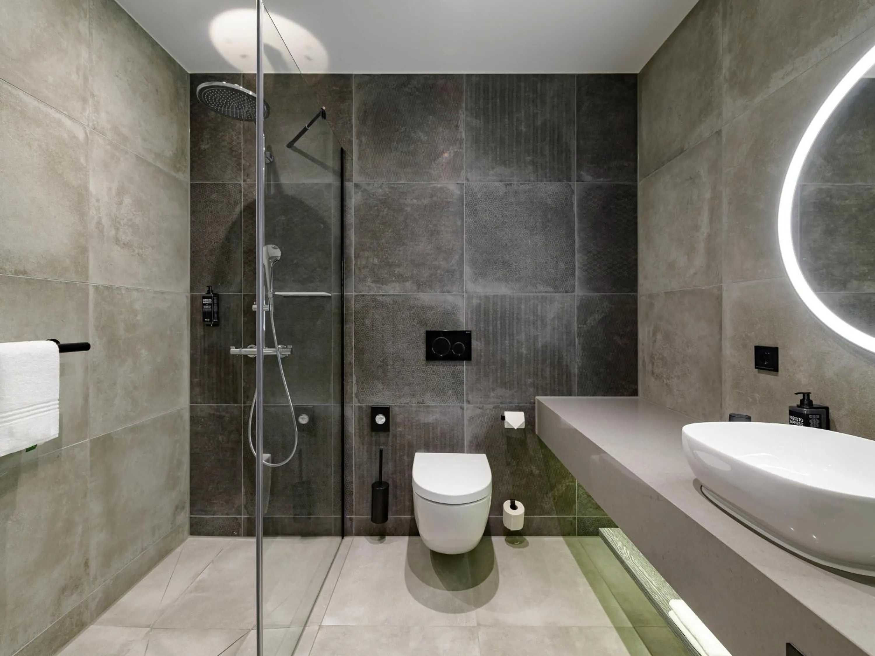 Bedroom in ibis Styles Friedrichshafen