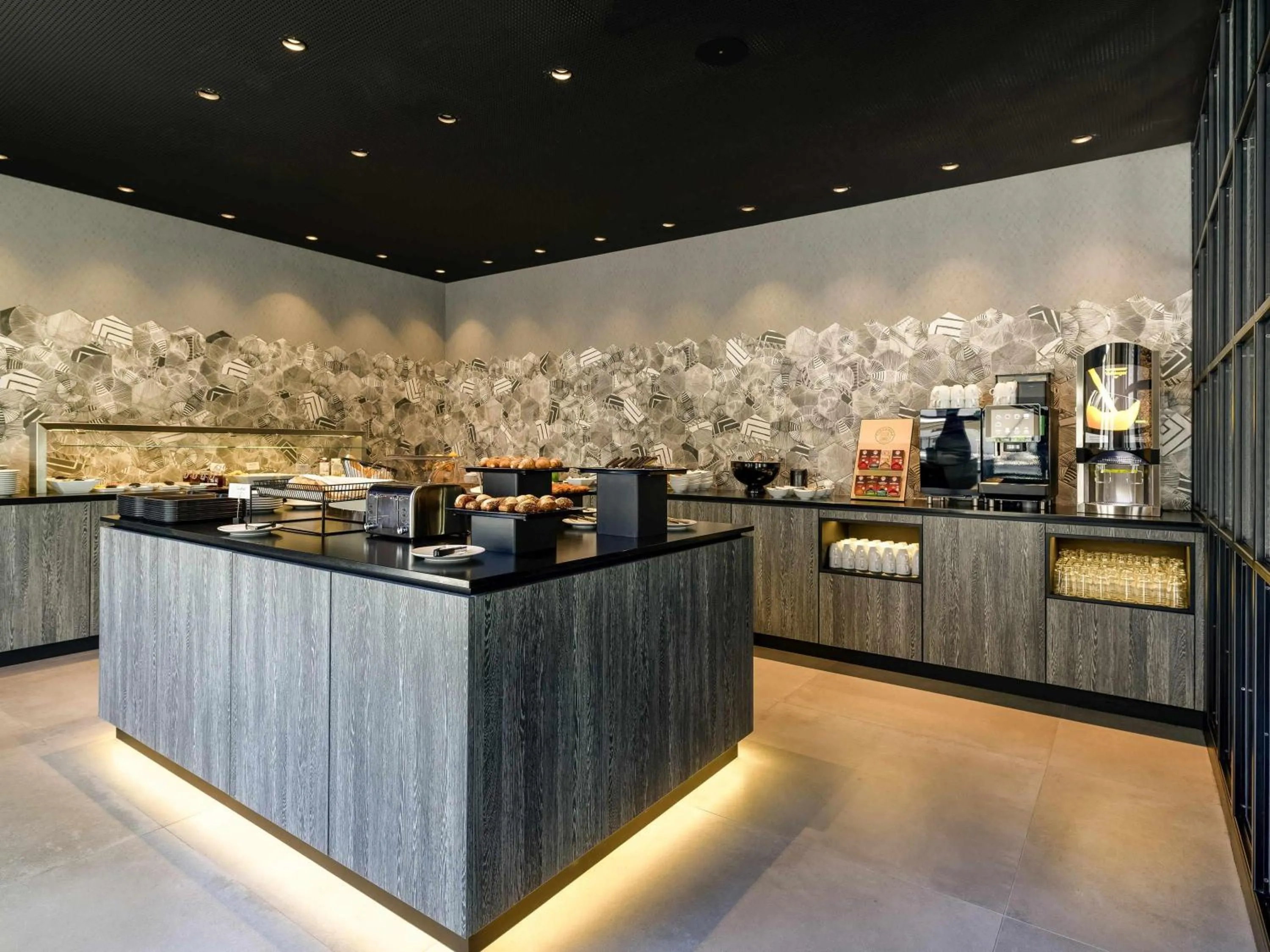 Breakfast in ibis Styles Friedrichshafen