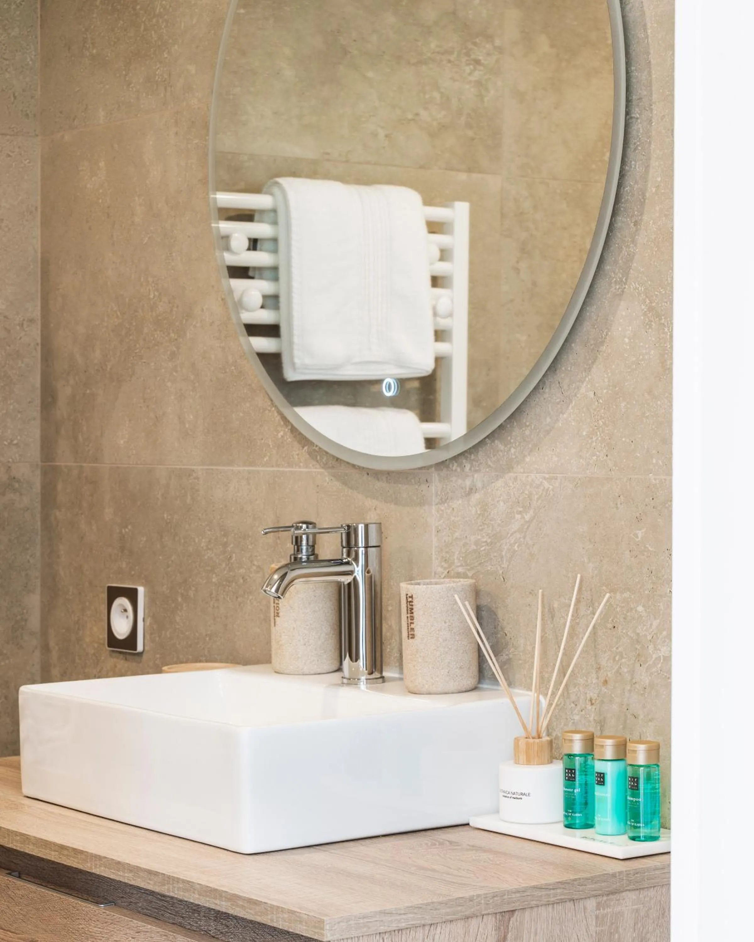 Toilet in Loup Castel Boutique Hotel B&B