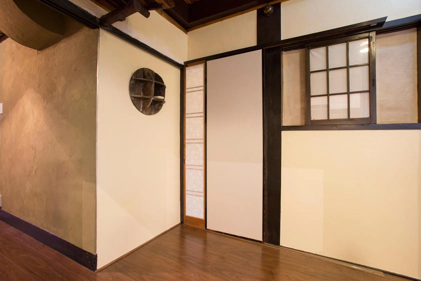 Decorative detail in Osaka Guest House U-En