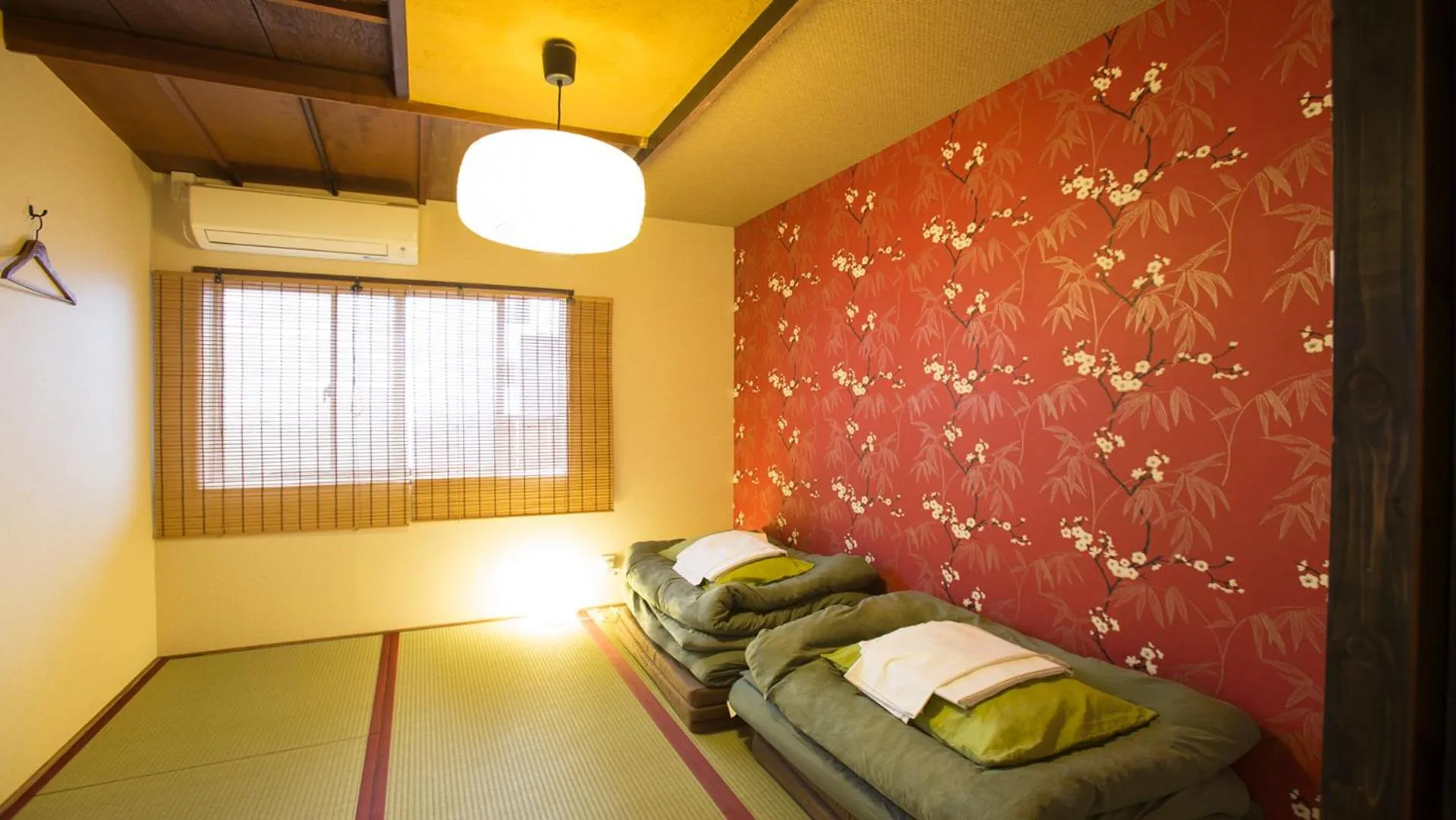 Photo of the whole room, Bed in Osaka Guest House U-En