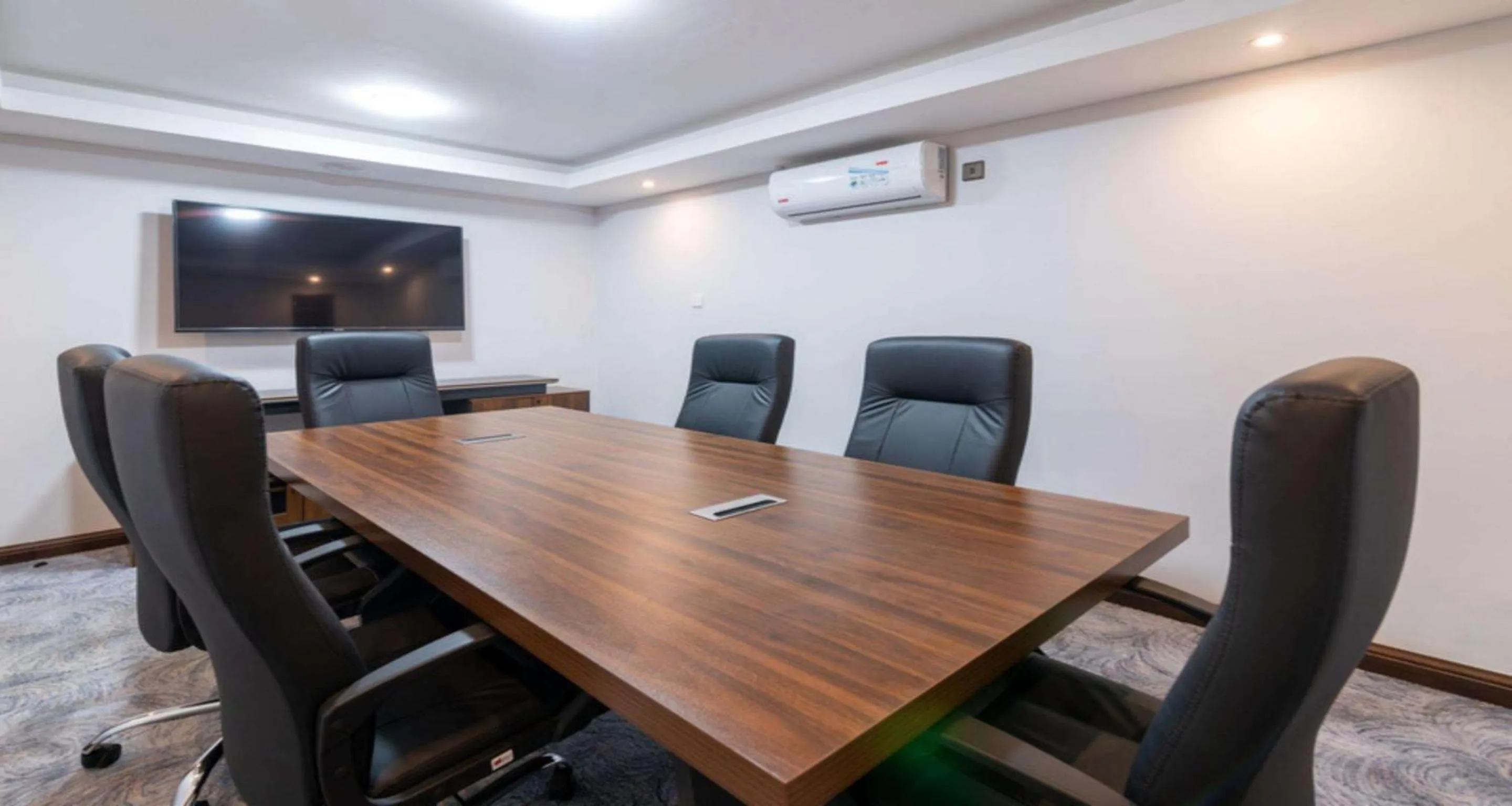 Meeting/conference room in Heri Heights Hotel Apartments, SureStay Collection by Best Western