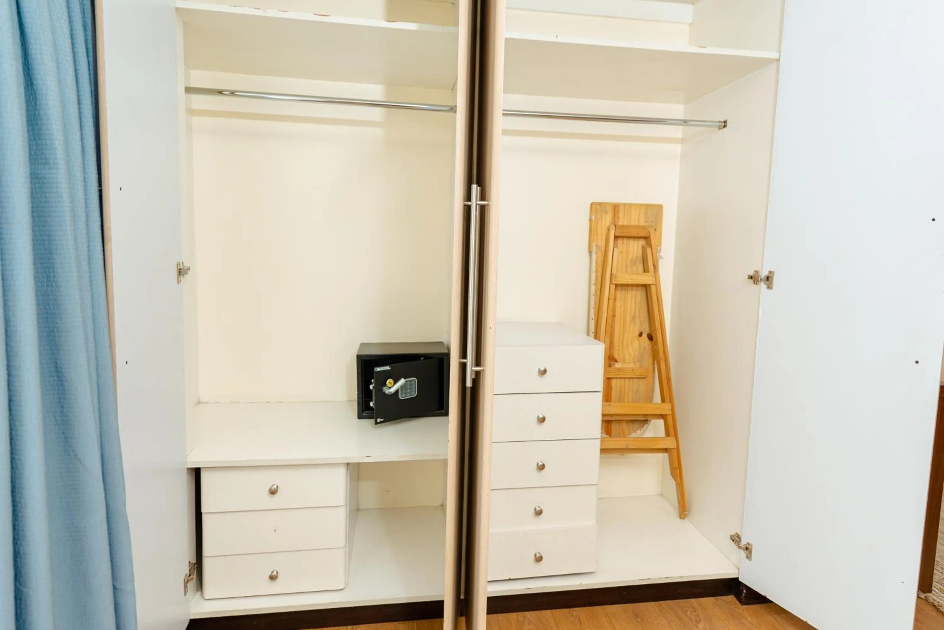 safe in Heri Heights Hotel Apartments, SureStay Collection by Best Western