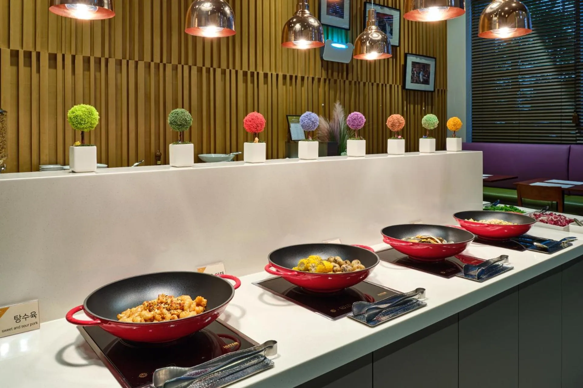 Restaurant/places to eat in Hotel Atrium Jongno