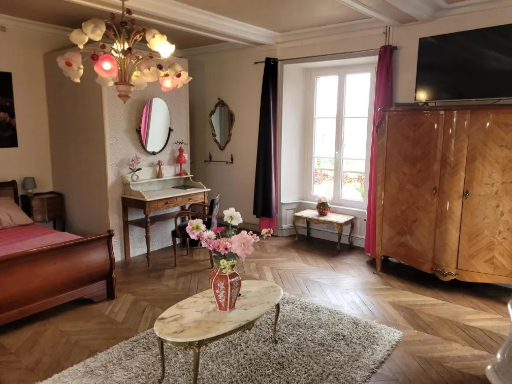 Deluxe Suite - single occupancy in Domaine de la belle Normandie