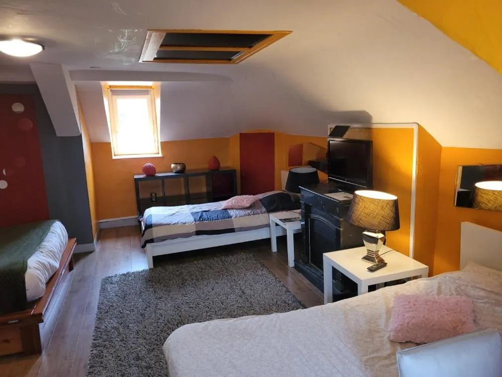 Quadruple Room with Shared Bathroom - single occupancy in Domaine de la belle Normandie