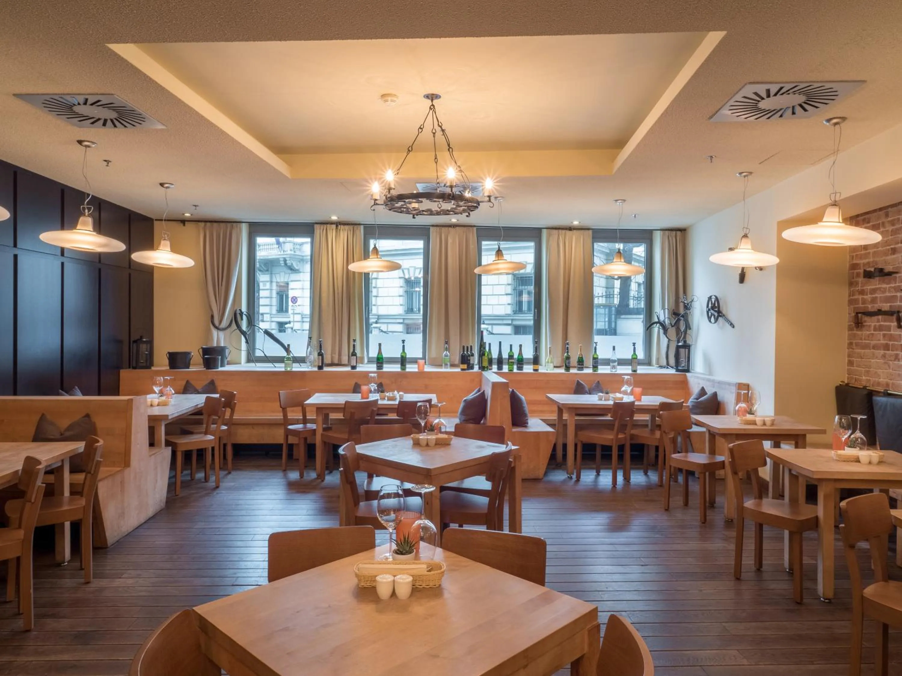 Restaurant/places to eat in Lindner Hotel Vienna Am Belvedere, part of JdV by Hyatt