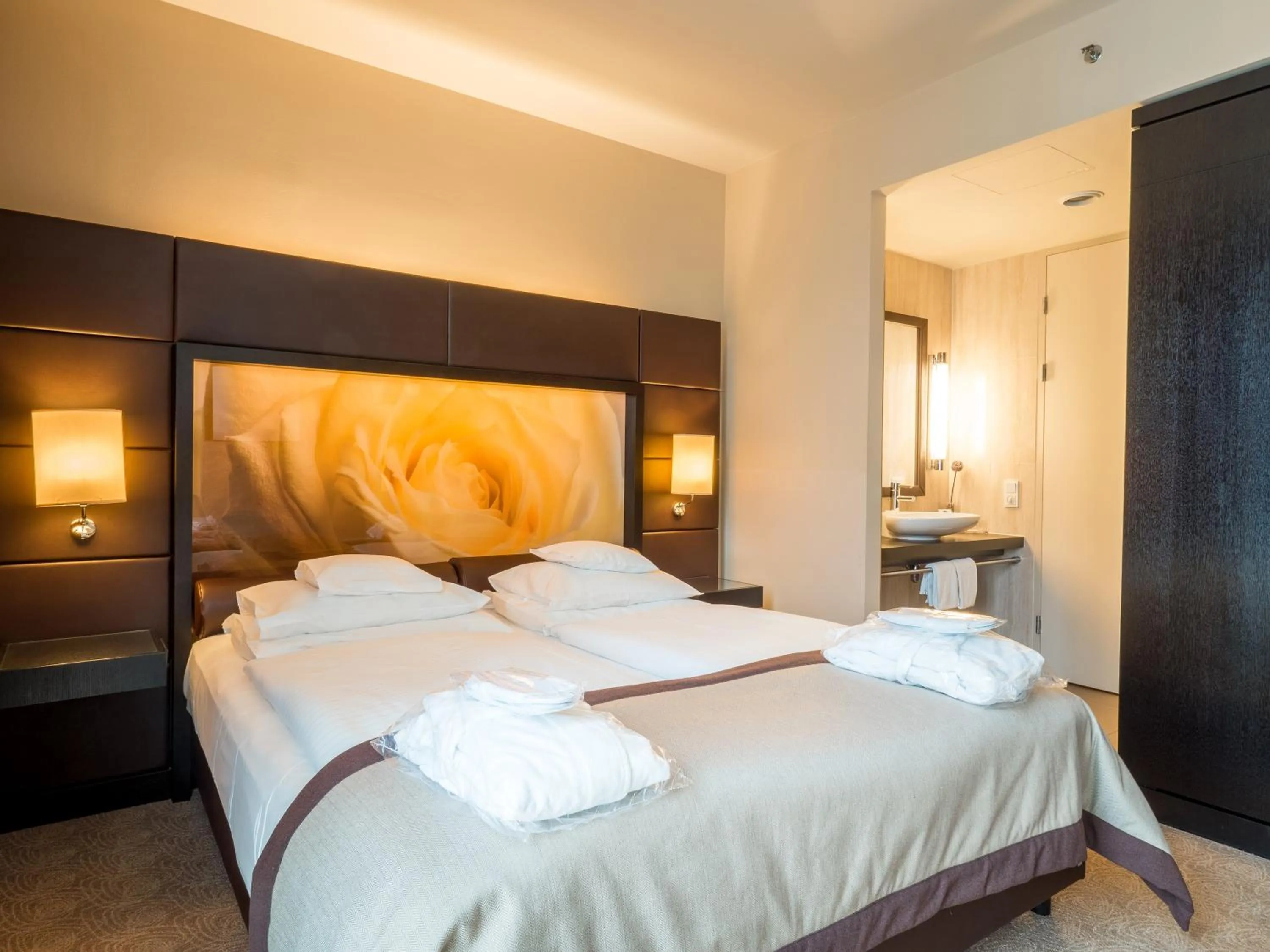 Bed in Lindner Hotel Vienna Am Belvedere, part of JdV by Hyatt