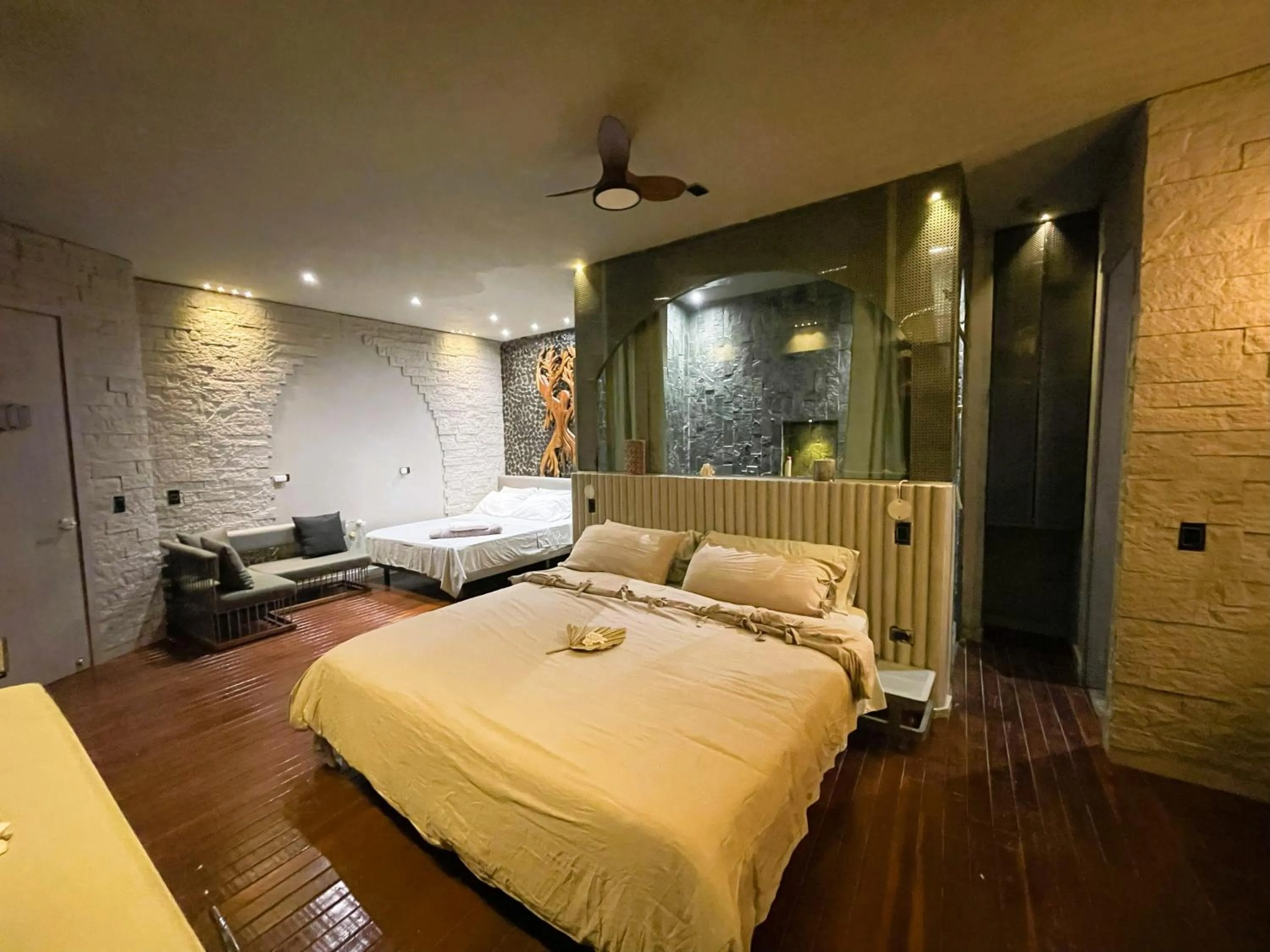 Photo of the whole room in EleMYNT LifeStyle Hotel