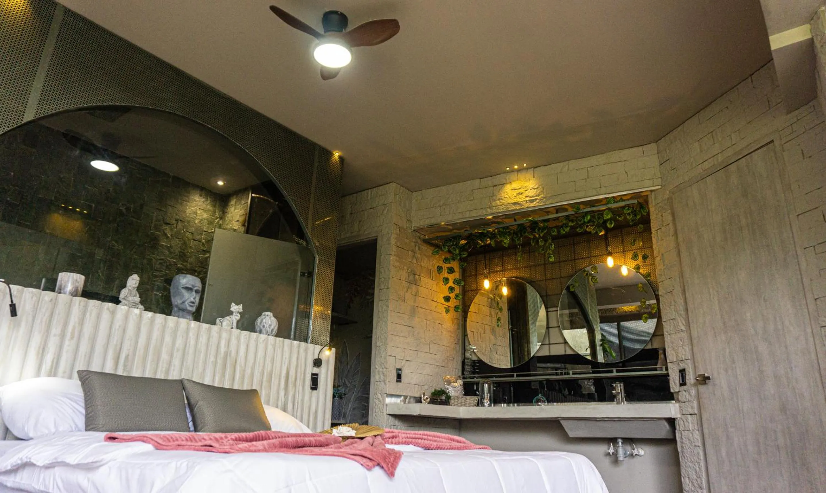 Bedroom in EleMYNT LifeStyle Hotel