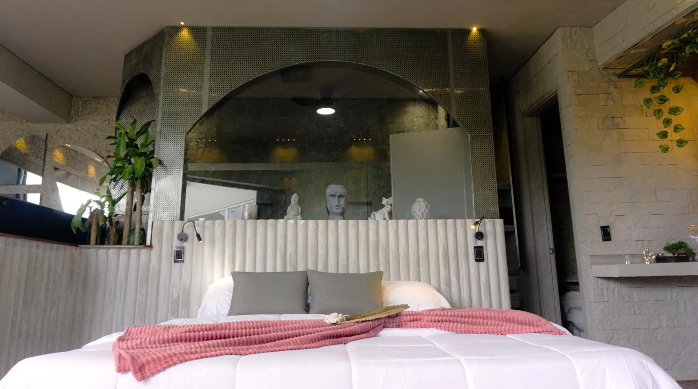 Shower in EleMYNT LifeStyle Hotel