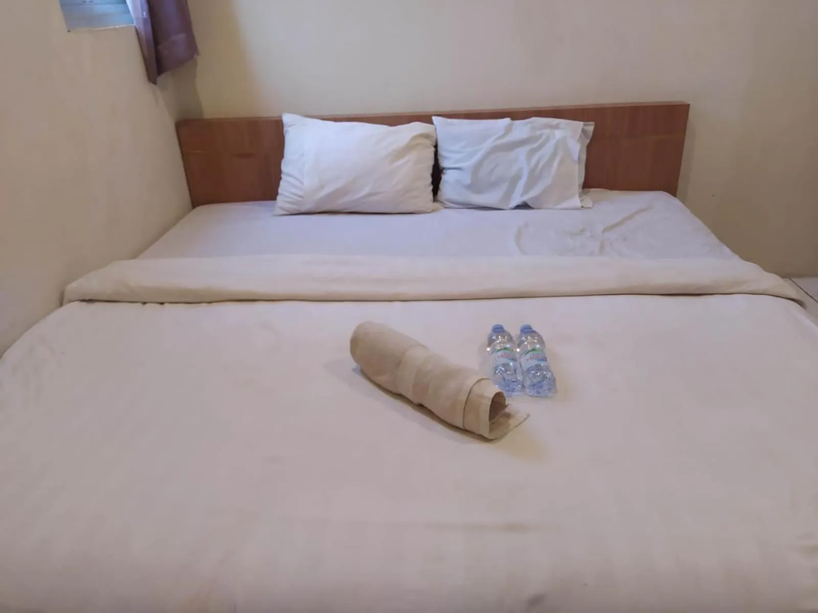 Bed in RedDoorz At Kartini Residence Semarang