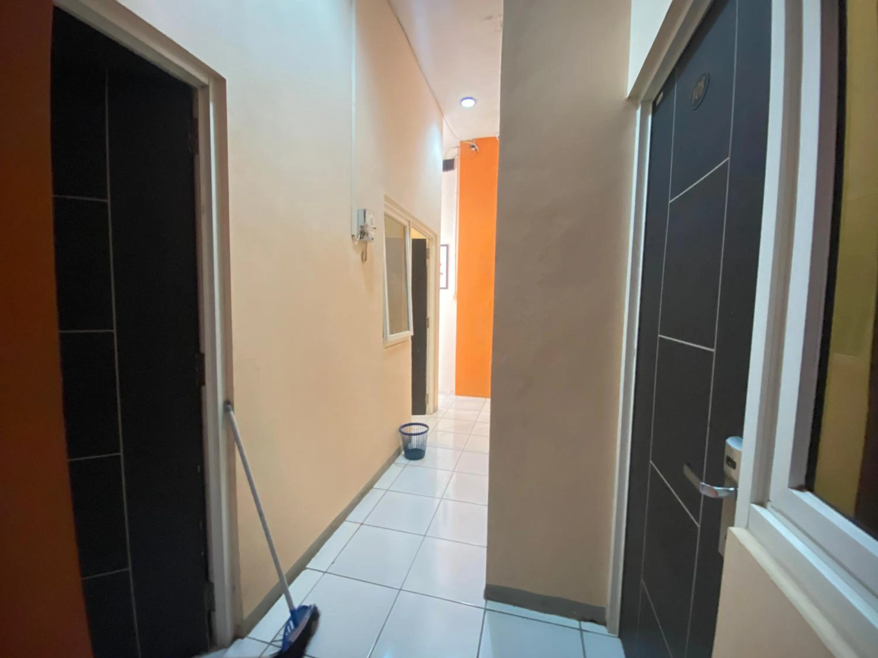 Property building in RedDoorz At Kartini Residence Semarang