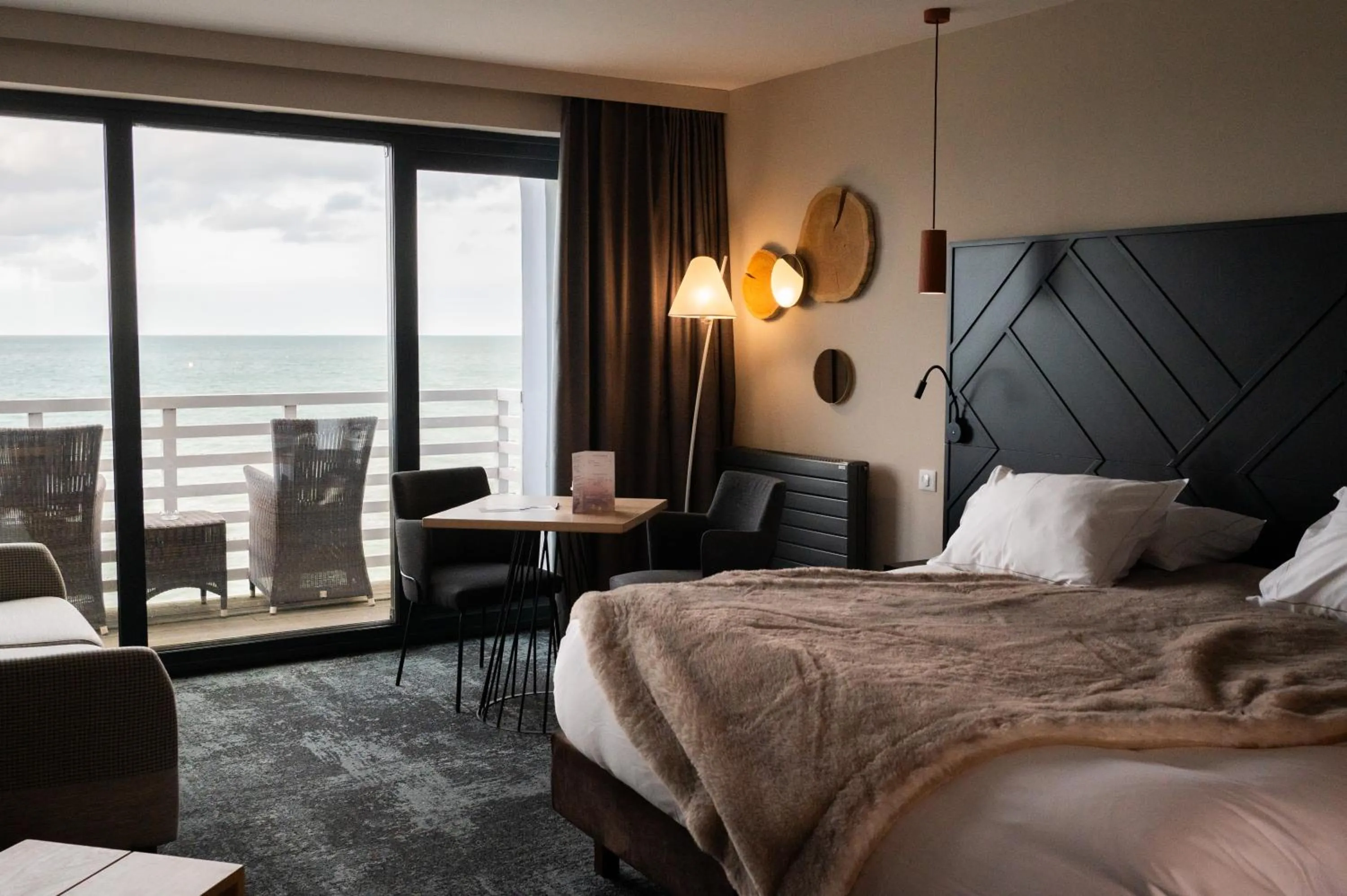 Bed in Hotel Atlantic