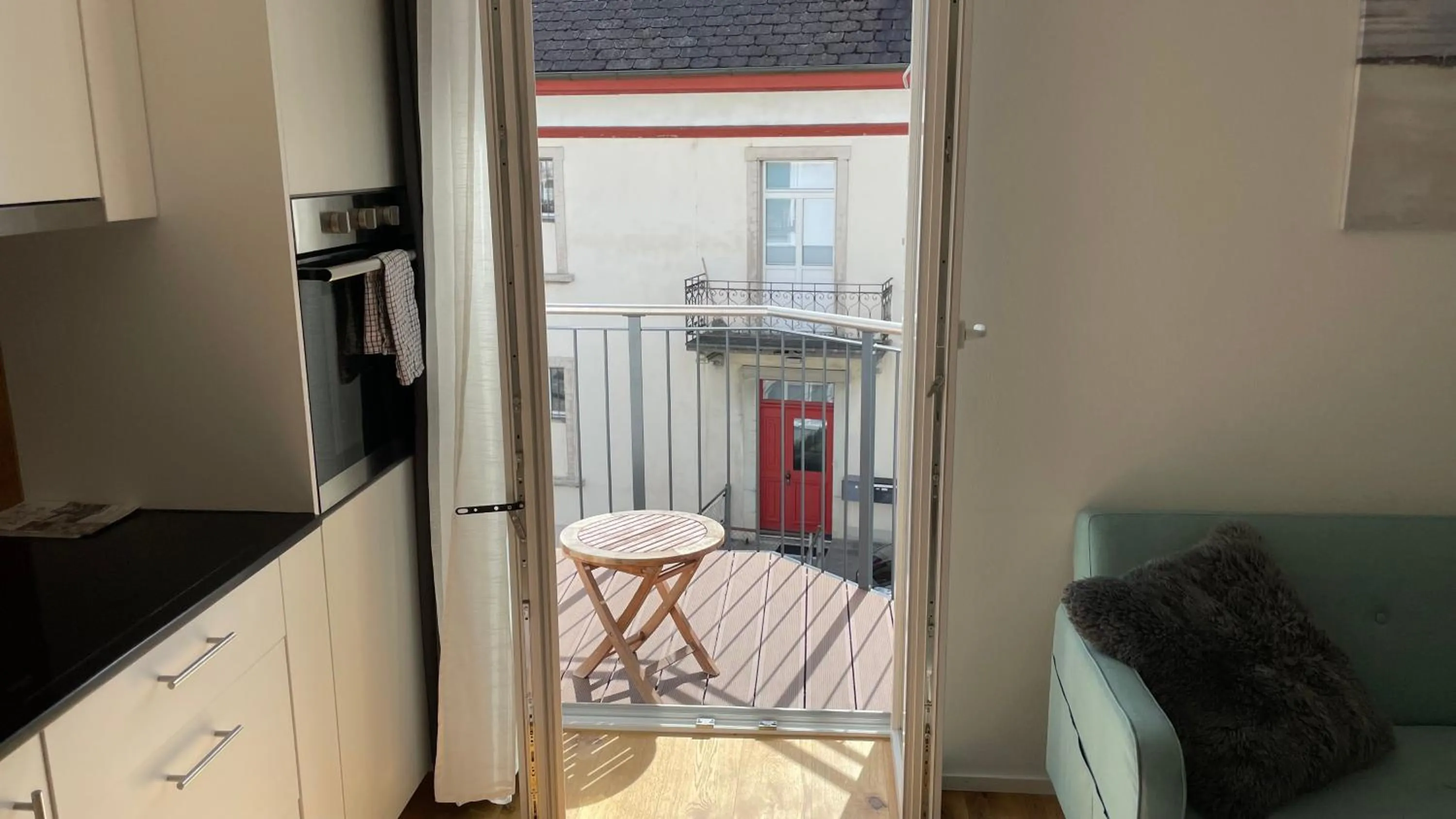 Balcony/Terrace in BERG & BERG APARTMENTS - Spiez Self-Check-in