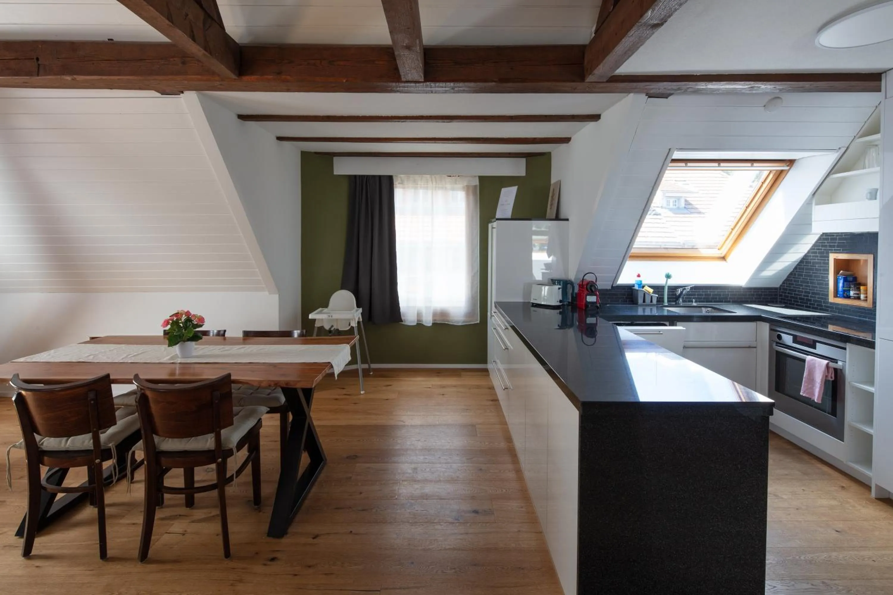 Kitchen or kitchenette in BERG & BERG APARTMENTS - Spiez Self-Check-in